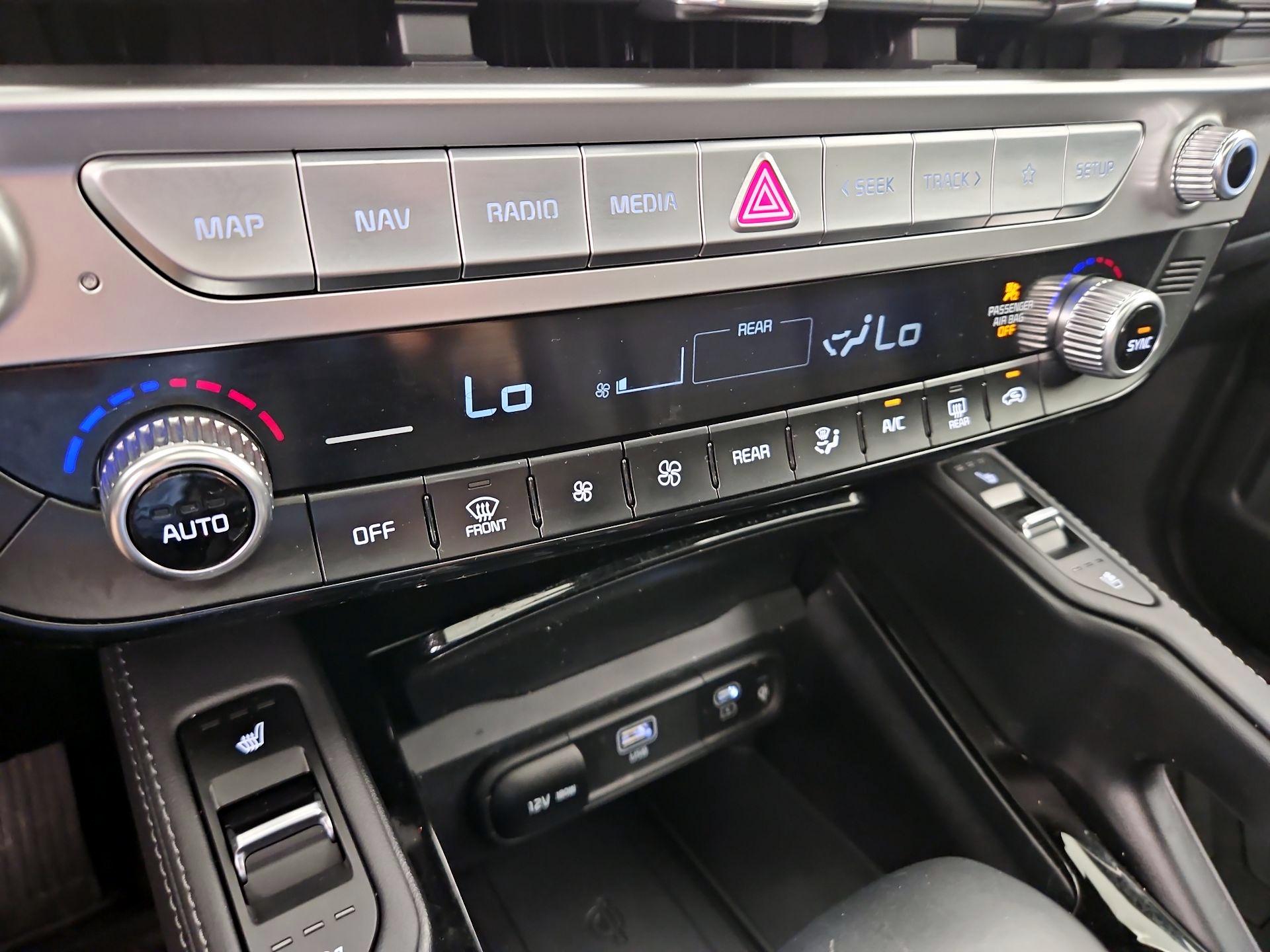 Thumbnail: 2023 Kia Telluride - 17
