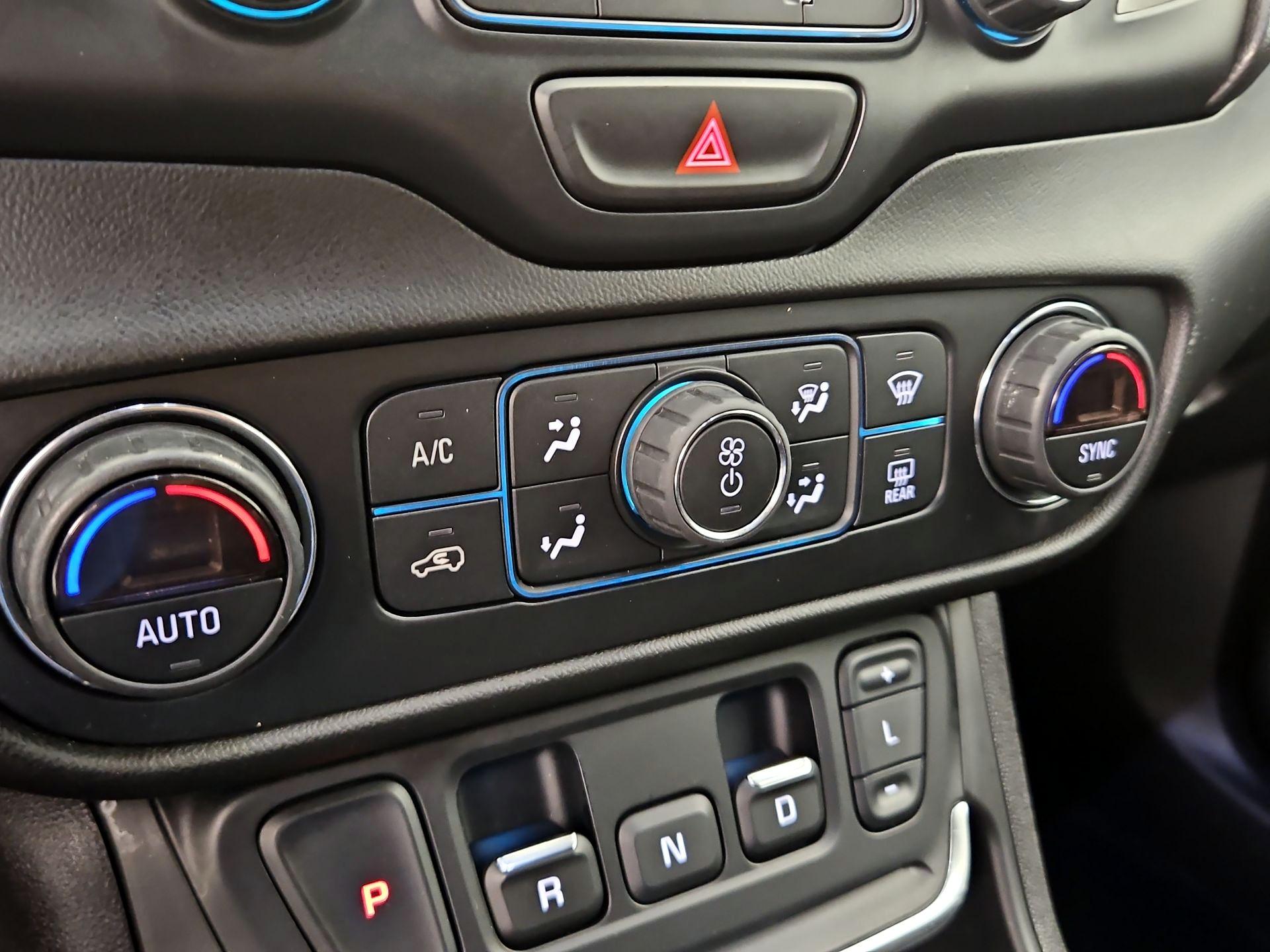 Thumbnail: 2019 GMC Terrain - 16