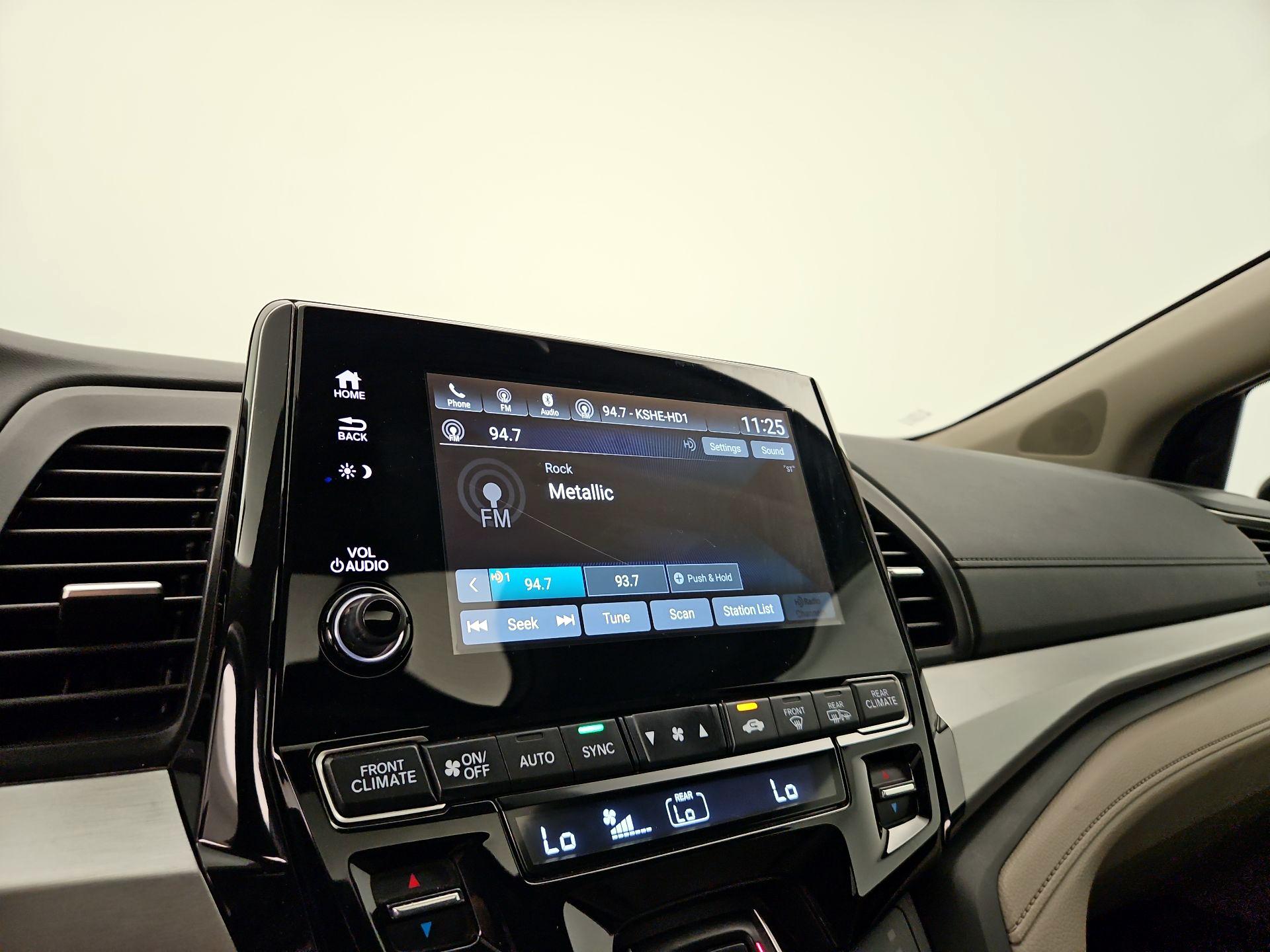 Thumbnail: 2022 Honda Odyssey - 15