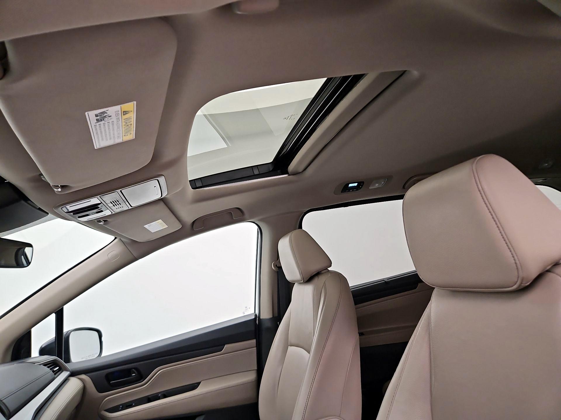 Thumbnail: 2022 Honda Odyssey - 19