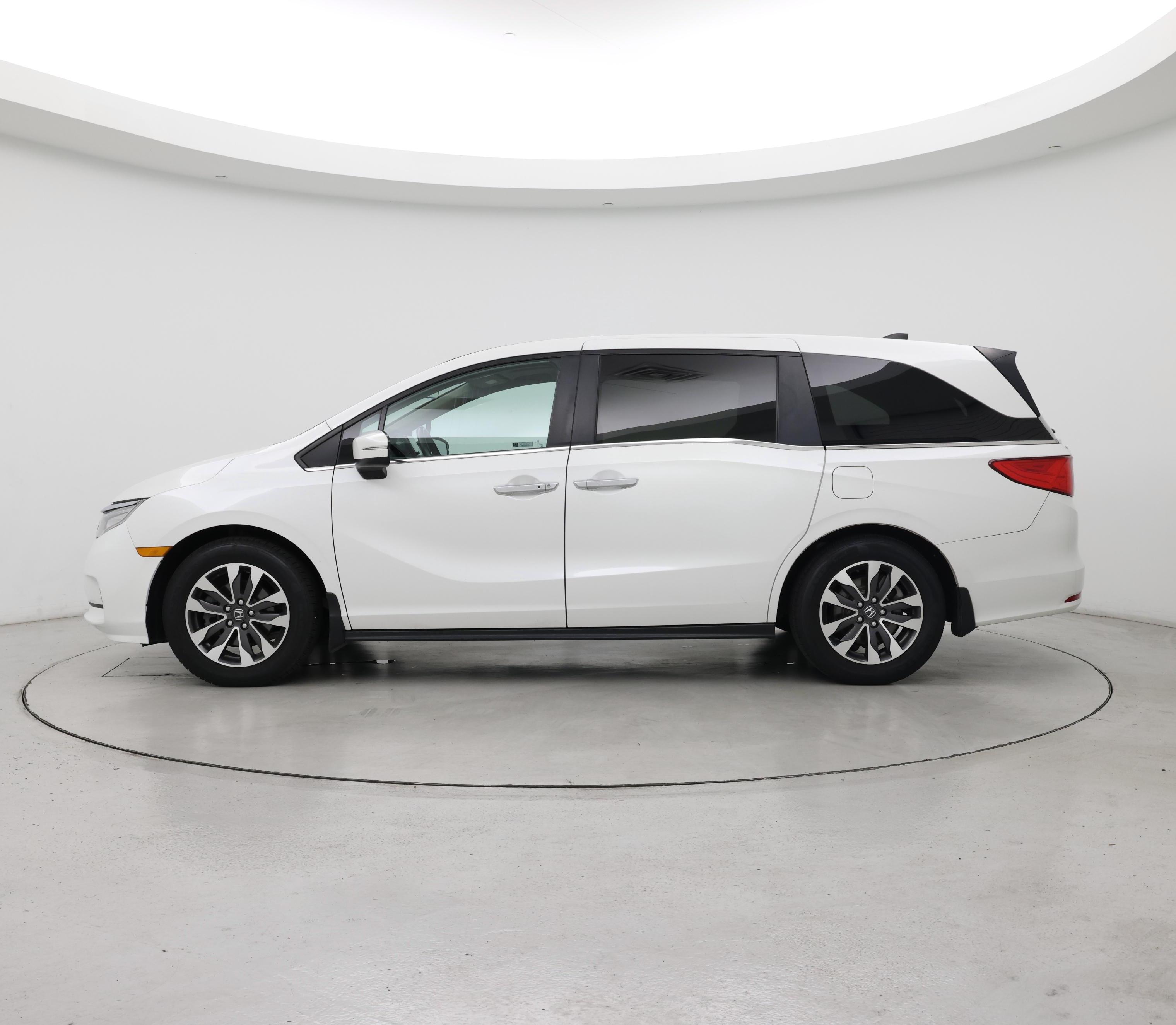 Thumbnail: 2022 Honda Odyssey - 3