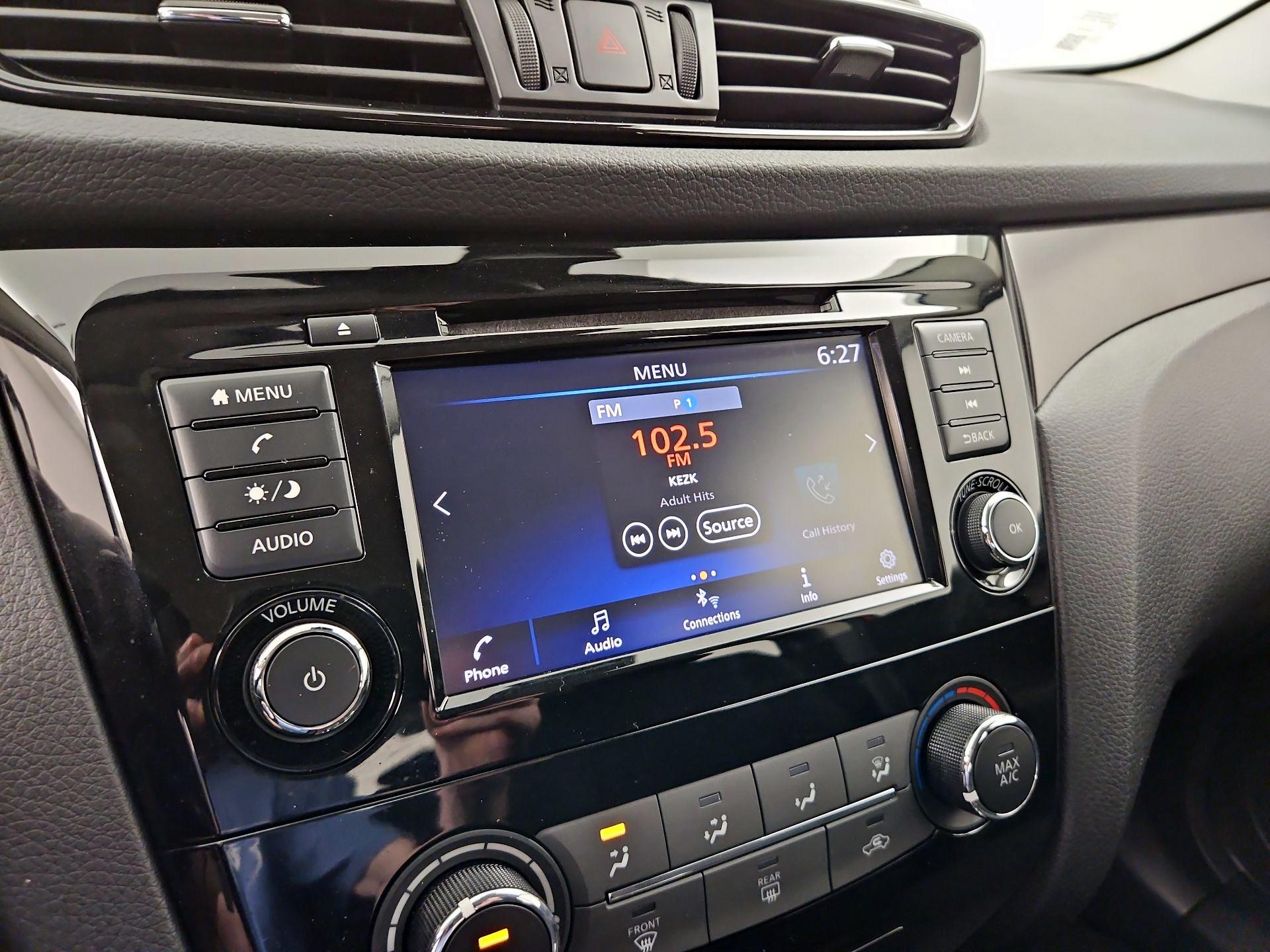 Thumbnail: 2020 Nissan Rogue Sport - 15