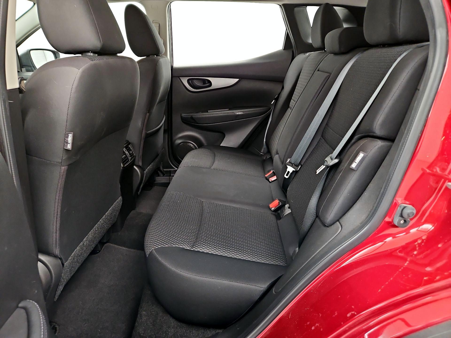 Thumbnail: 2020 Nissan Rogue Sport - 19