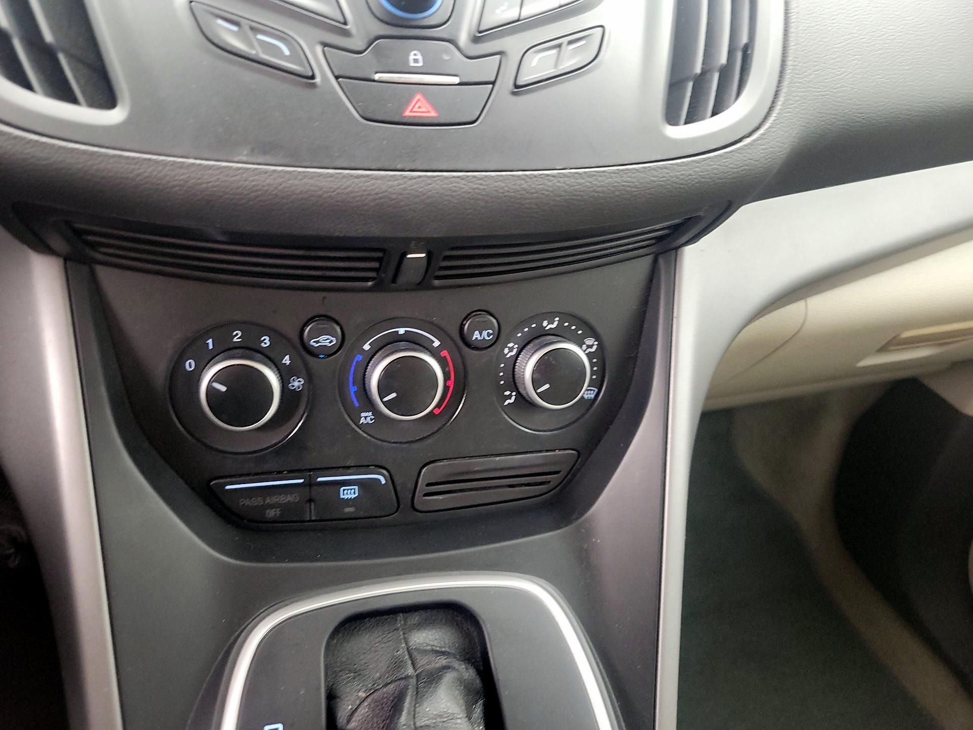 Thumbnail: 2014 Ford Escape - 16