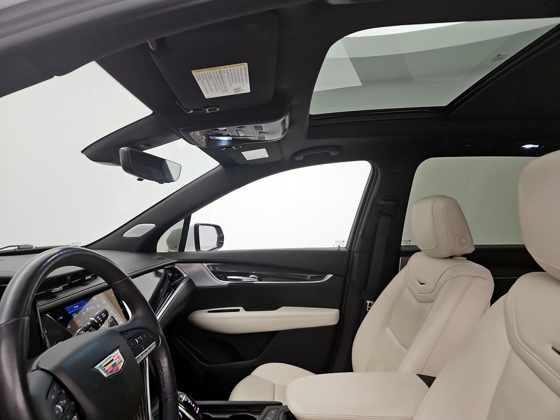 Thumbnail: 2023 Cadillac XT6 - 18