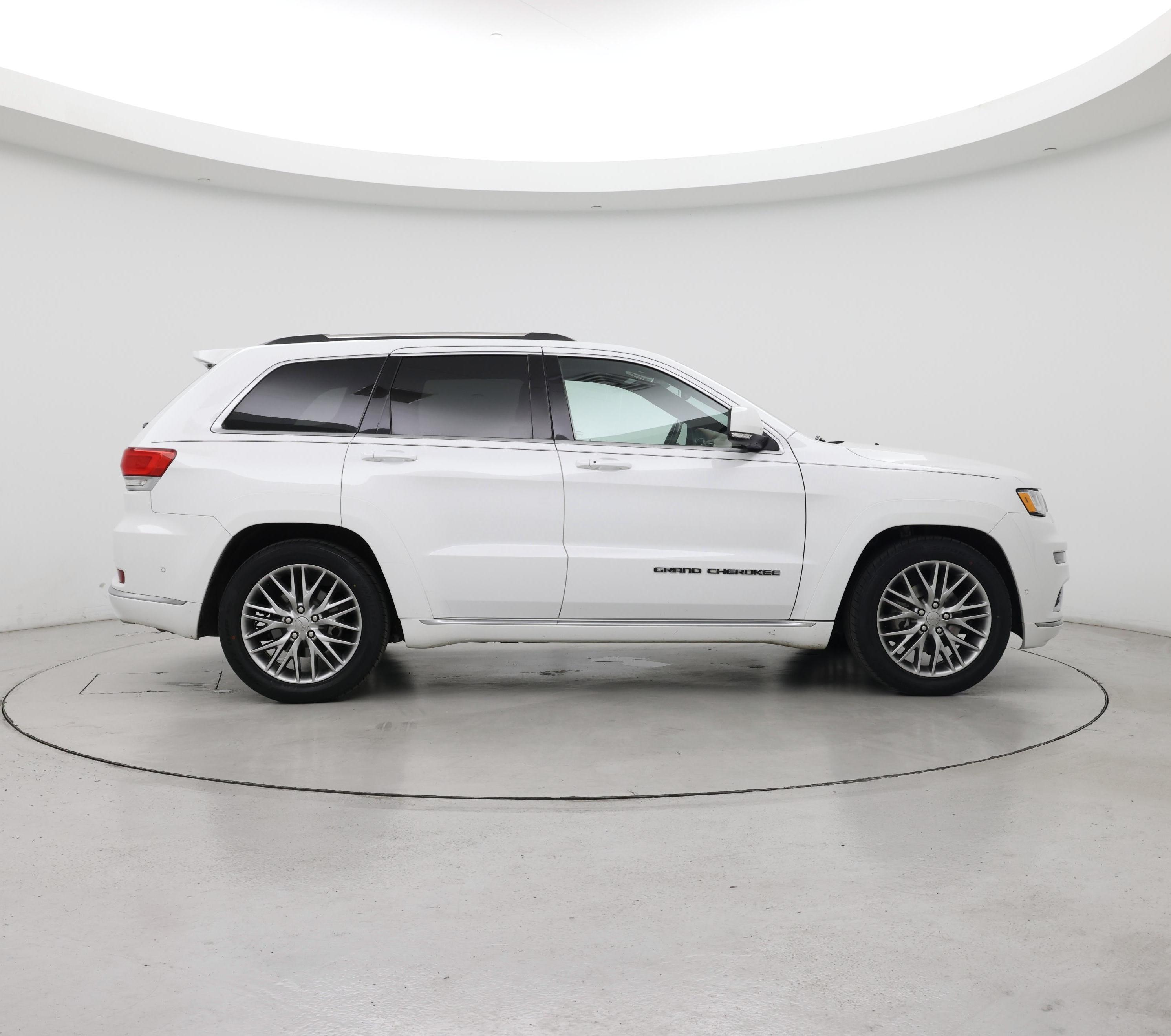 Thumbnail: 2017 Jeep Grand Cherokee - 7