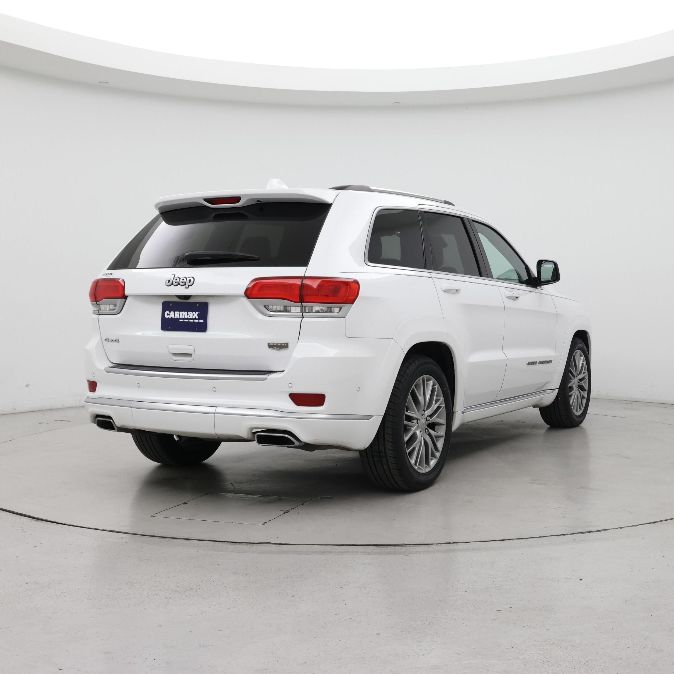 Thumbnail: 2017 Jeep Grand Cherokee - 8