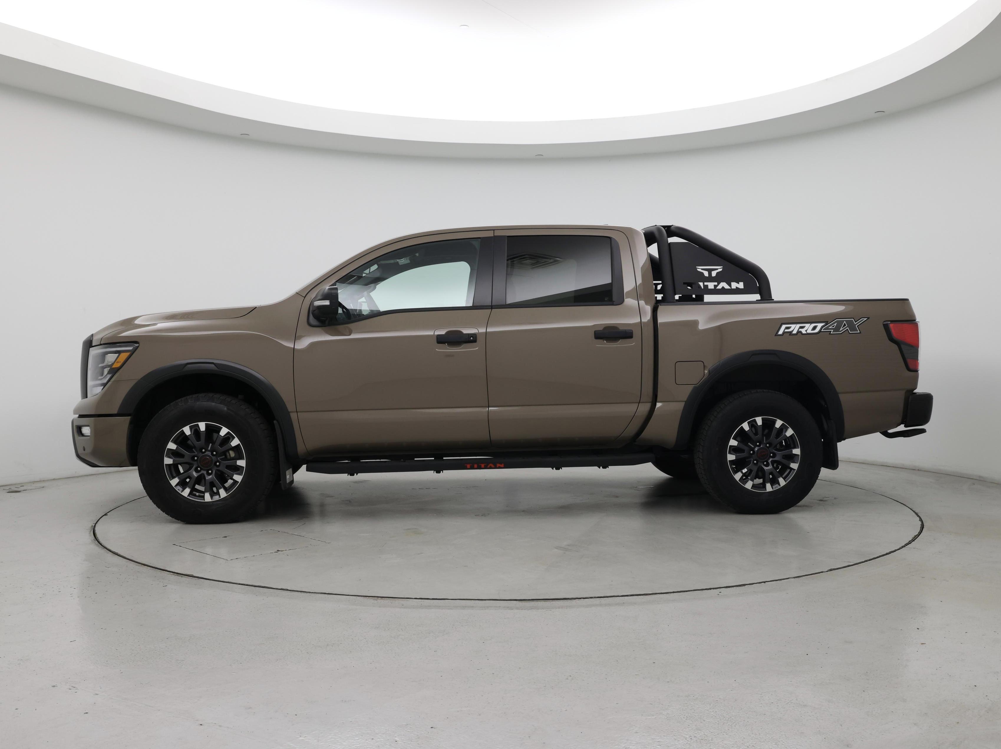 Thumbnail: 2024 Nissan Titan - 3
