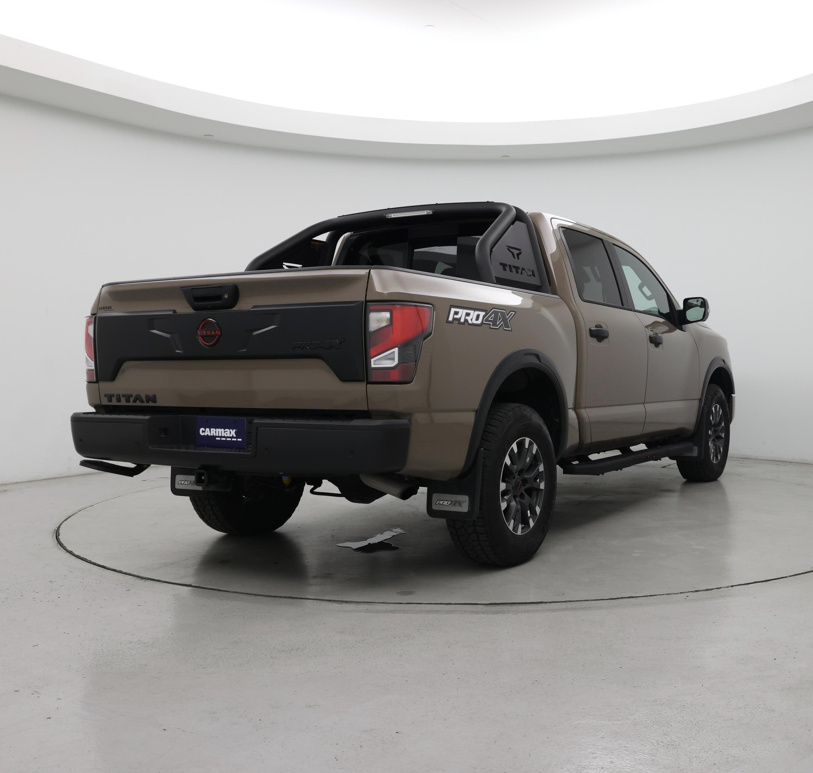 Thumbnail: 2024 Nissan Titan - 8