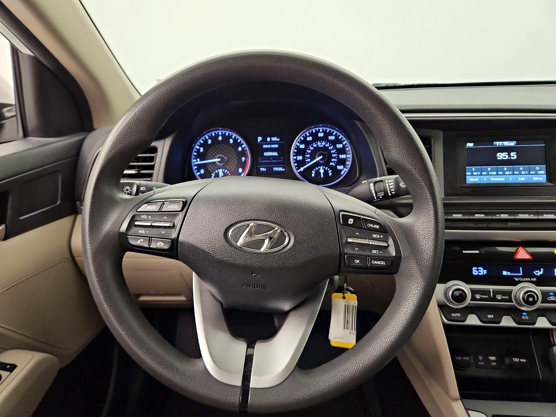 Thumbnail: 2020 Hyundai Elantra - 10