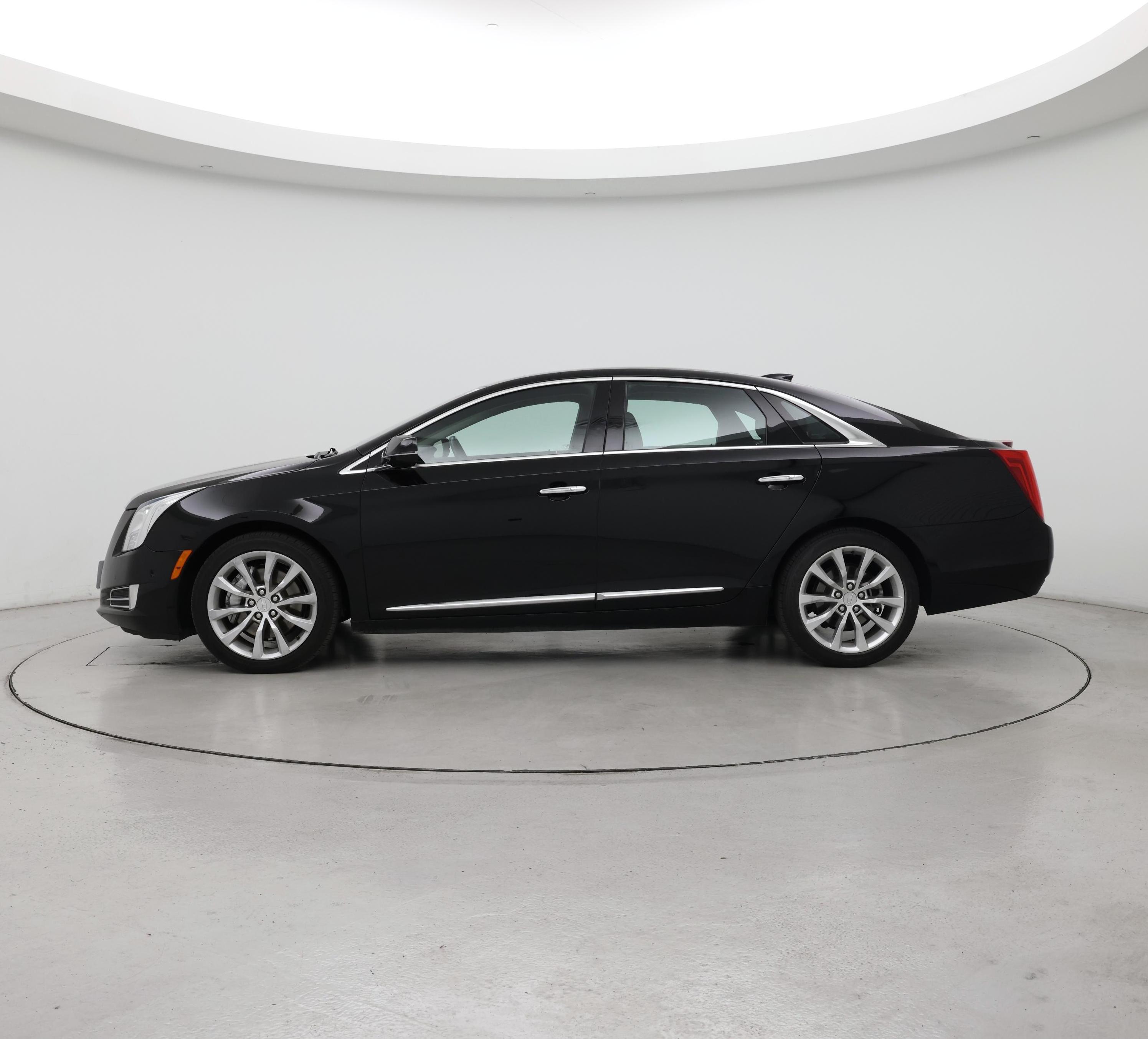 Thumbnail: 2017 Cadillac XTS - 3