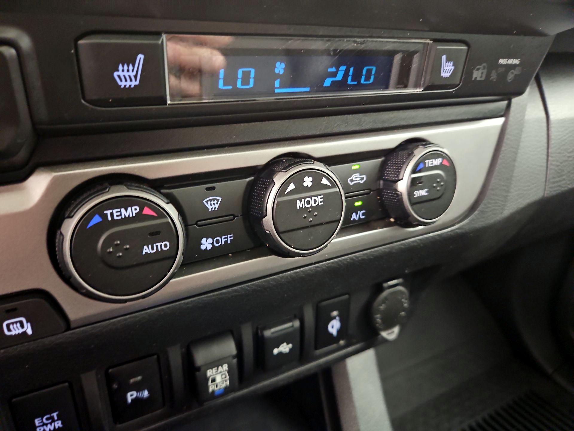 Thumbnail: 2023 Toyota Tacoma - 17