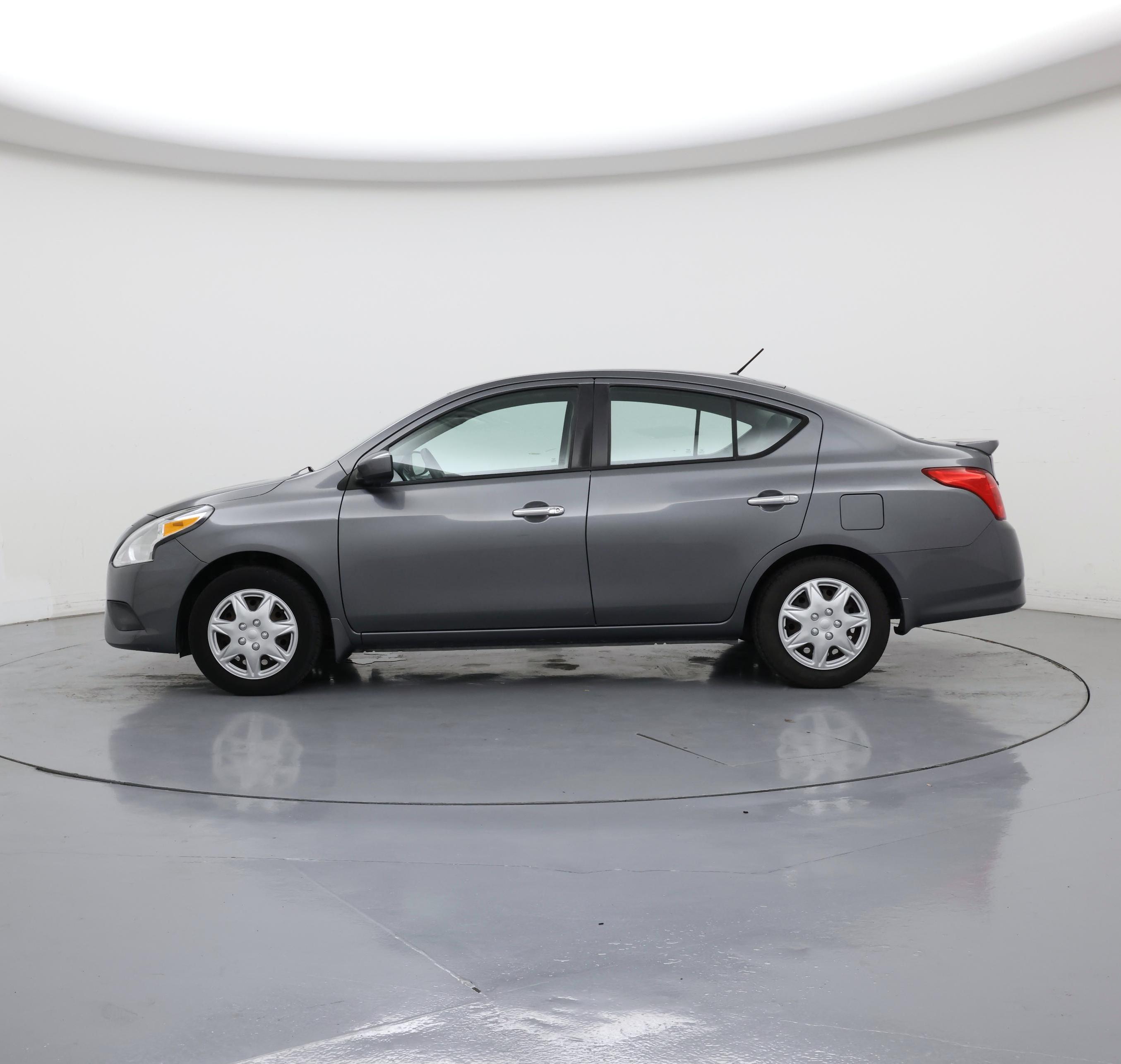 Thumbnail: 2017 Nissan Versa - 3