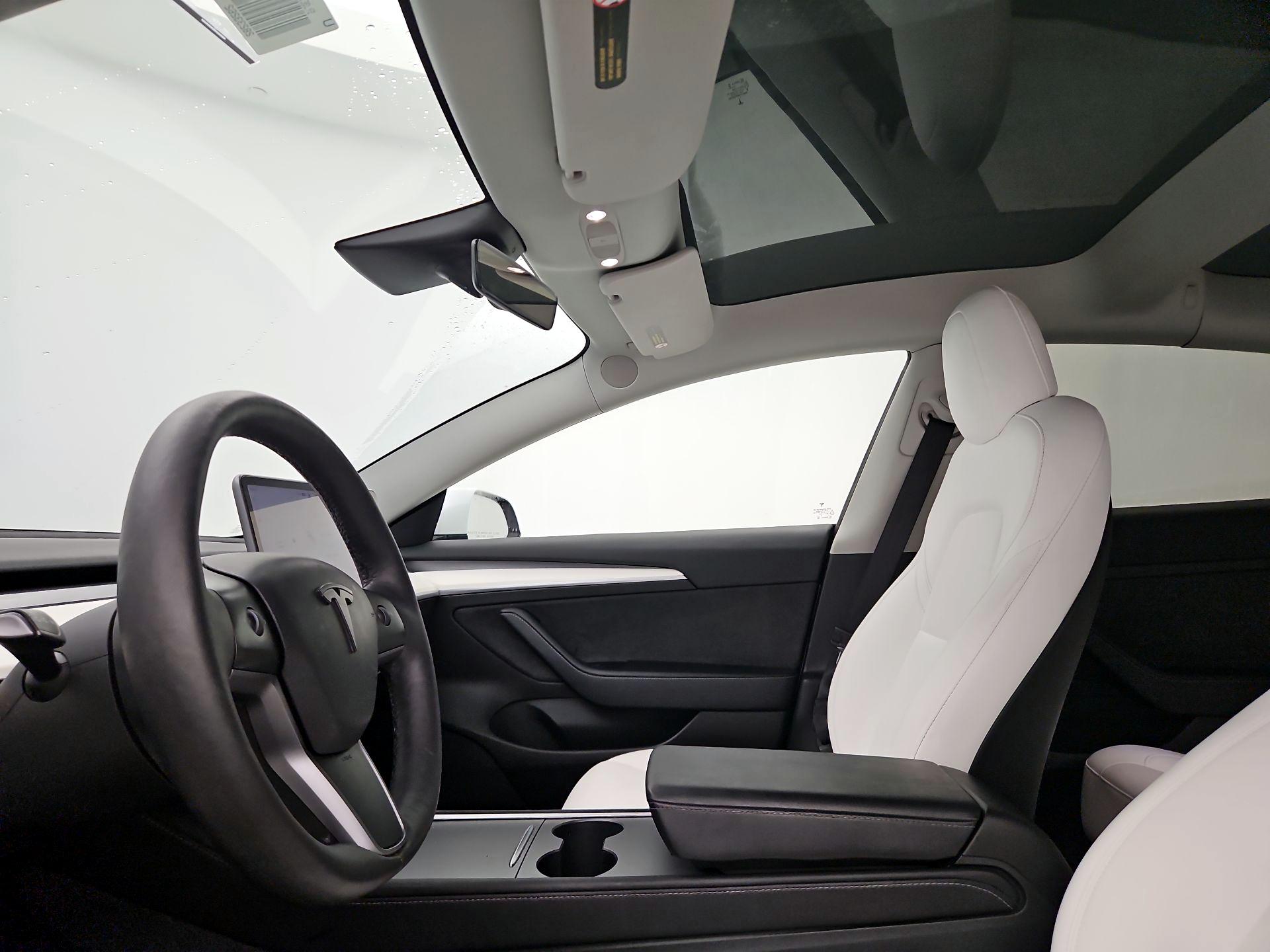 Thumbnail: 2022 Tesla Model 3 - 19