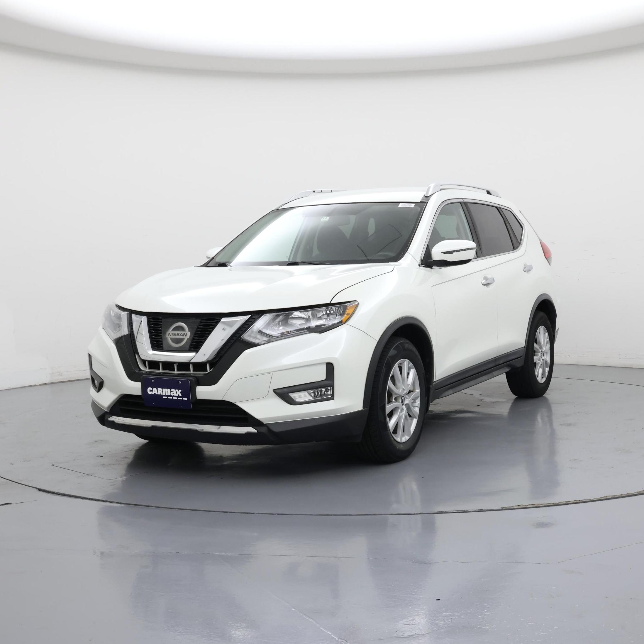 Thumbnail: 2017 Nissan Rogue - 4