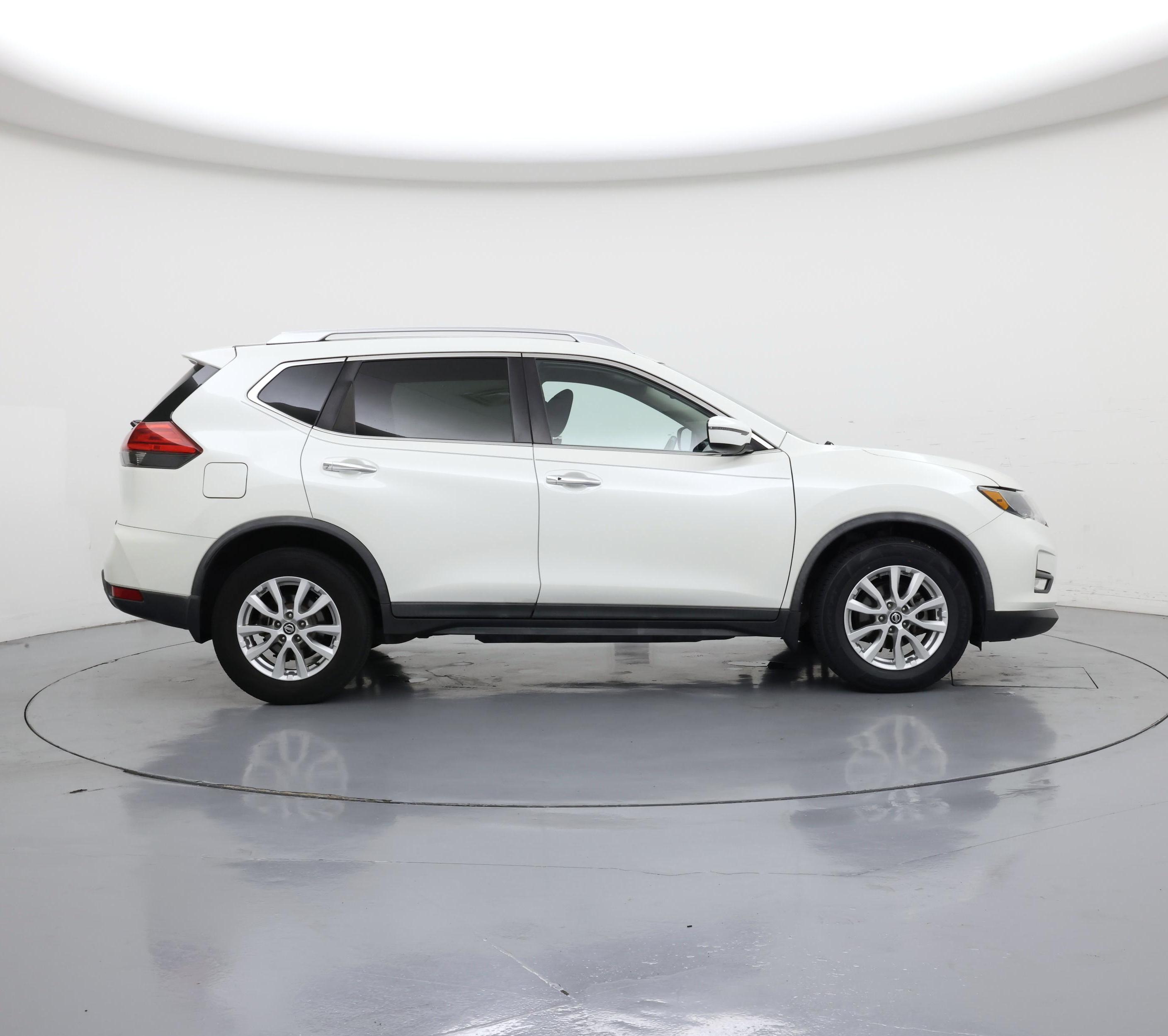 Thumbnail: 2017 Nissan Rogue - 7