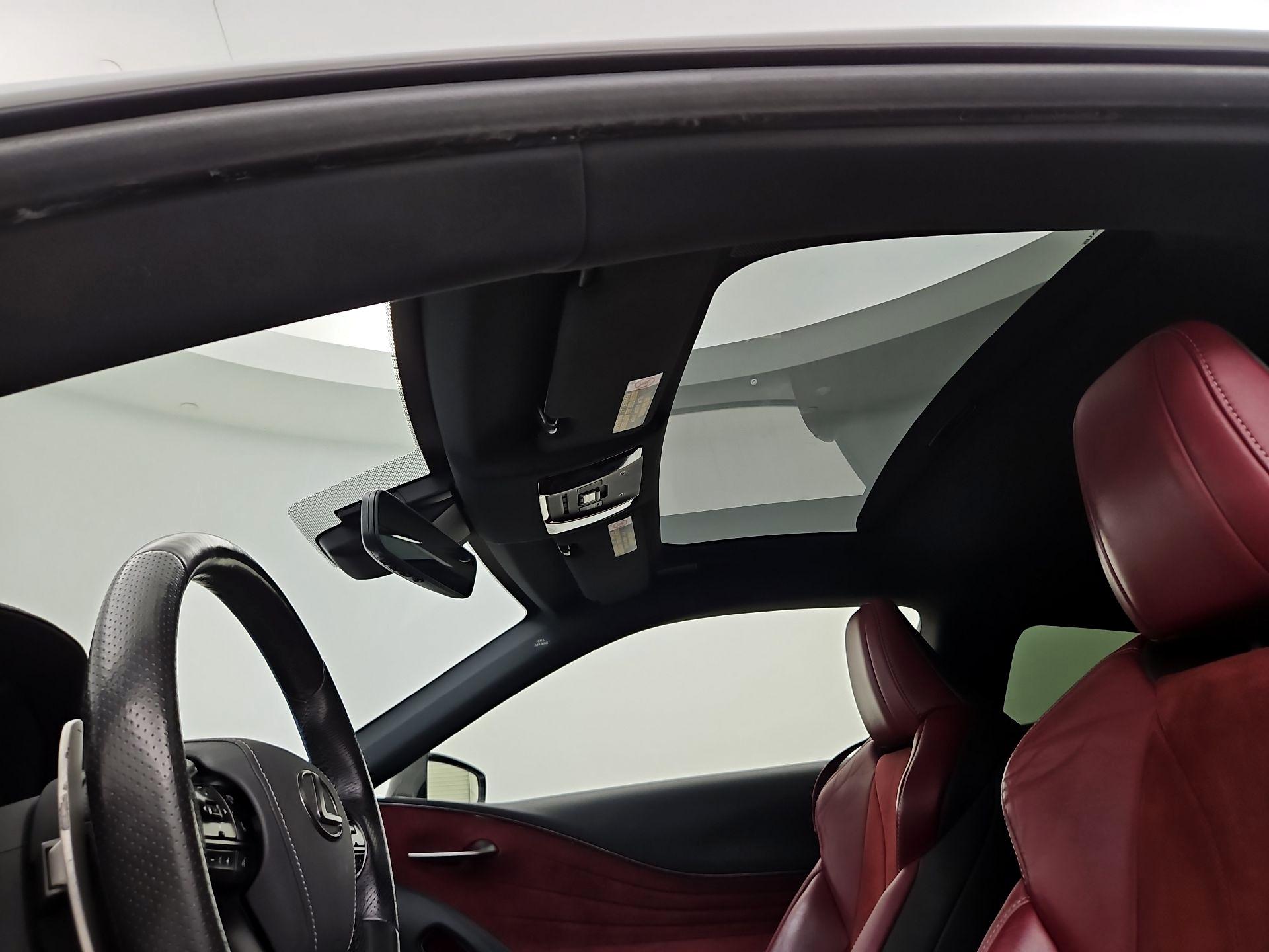 Thumbnail: 2018 Lexus LC - 20
