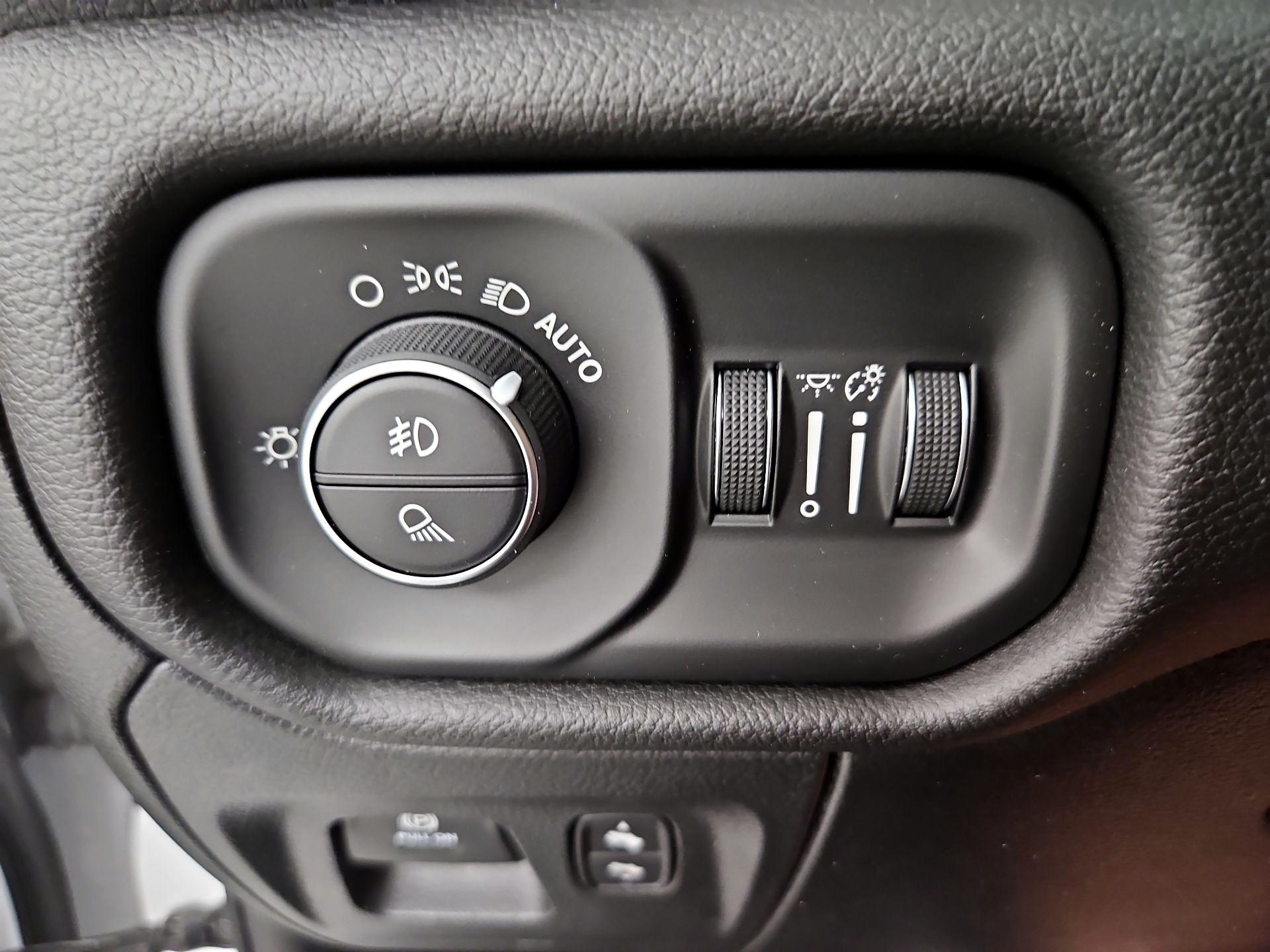Thumbnail: 2022 RAM 1500 - 13