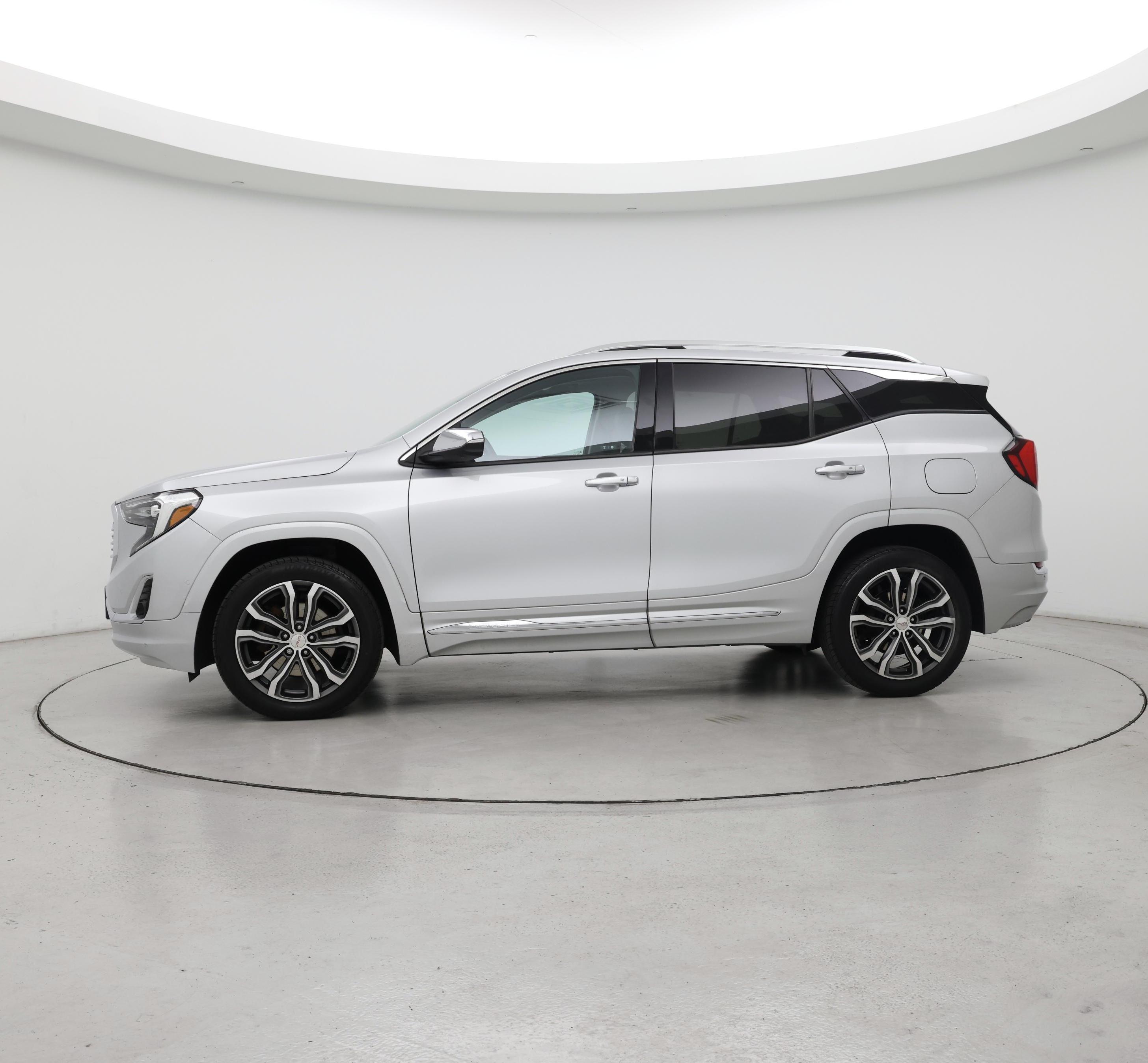 Thumbnail: 2020 GMC Terrain - 3