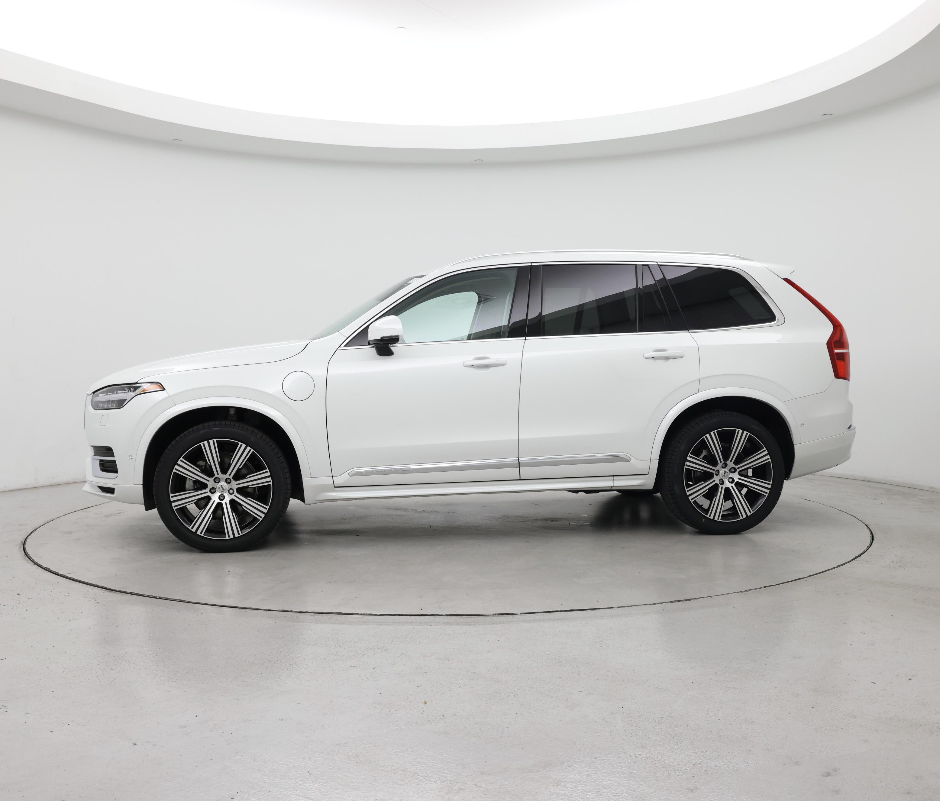 Thumbnail: 2023 Volvo XC90 - 3