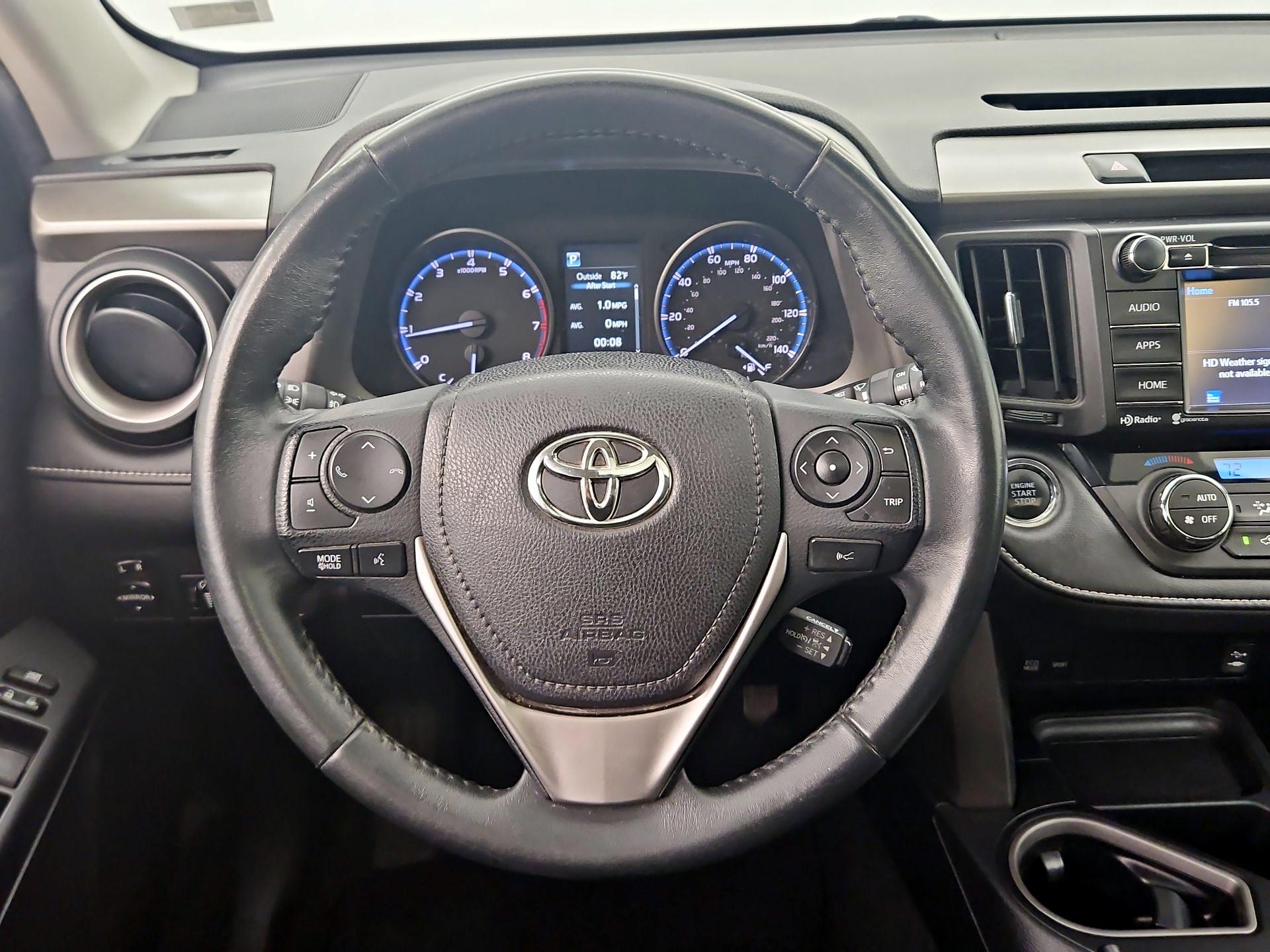 Thumbnail: 2018 Toyota RAV4 - 10