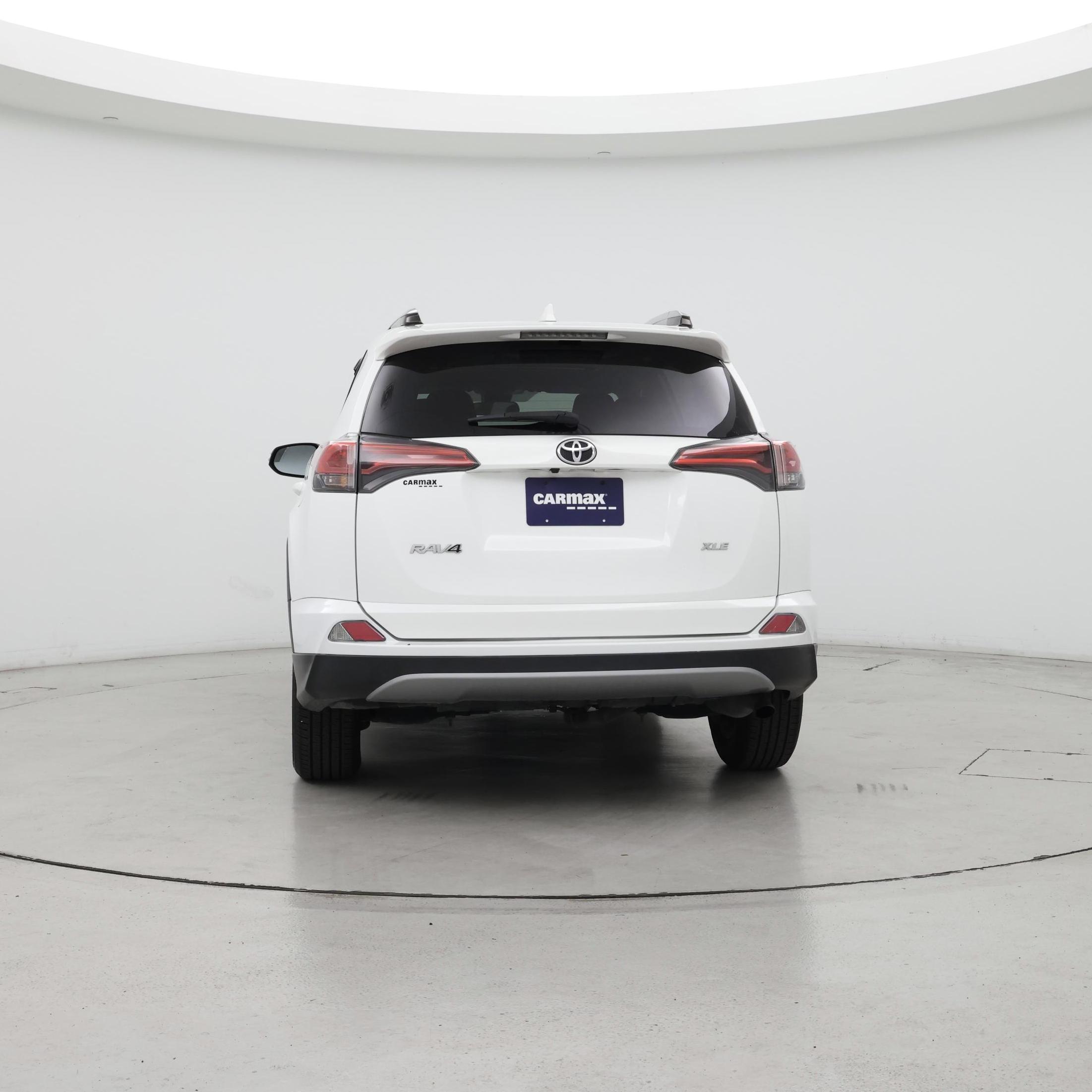 Thumbnail: 2018 Toyota RAV4 - 6