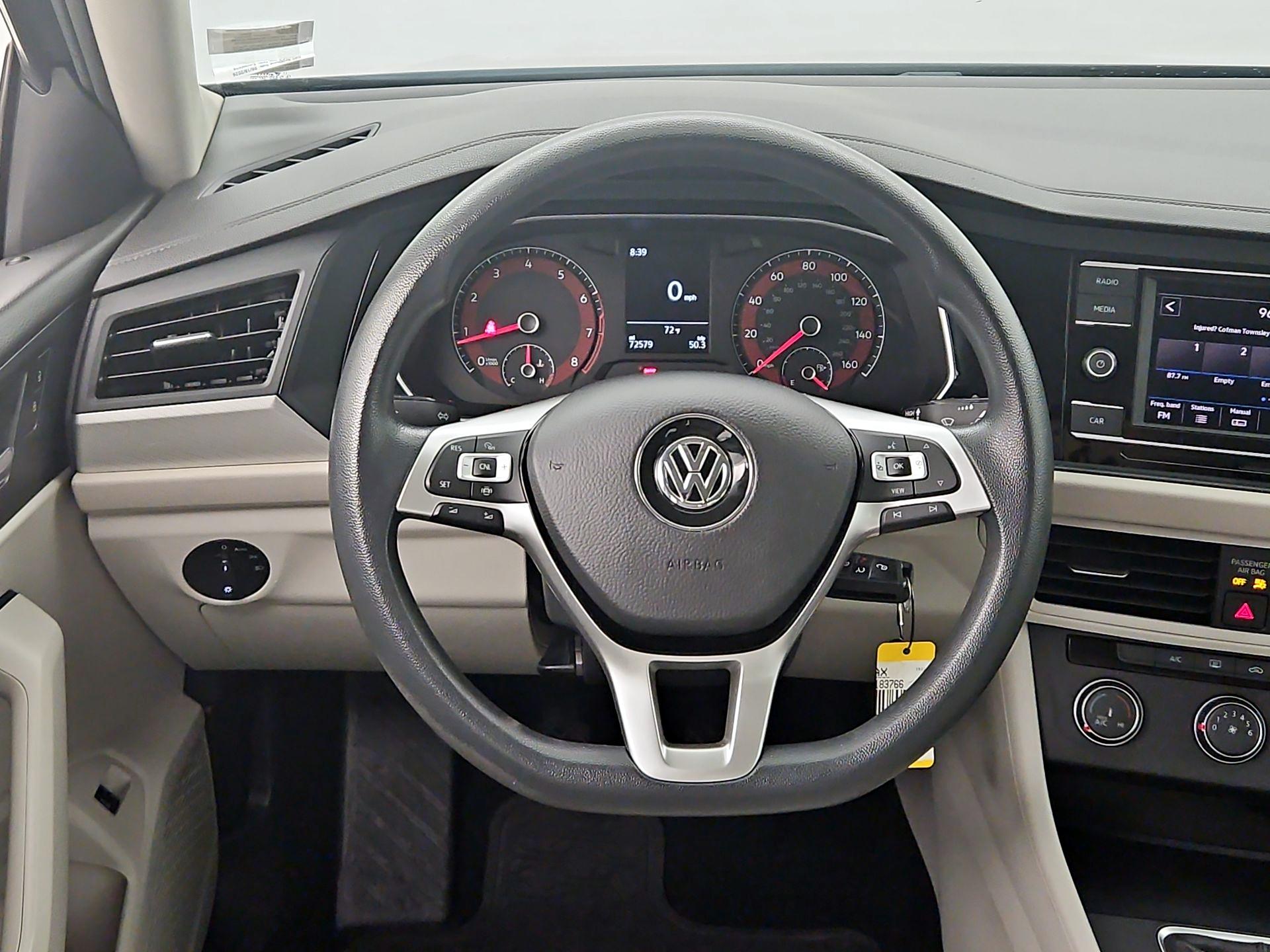 Thumbnail: 2019 Volkswagen Jetta - 10