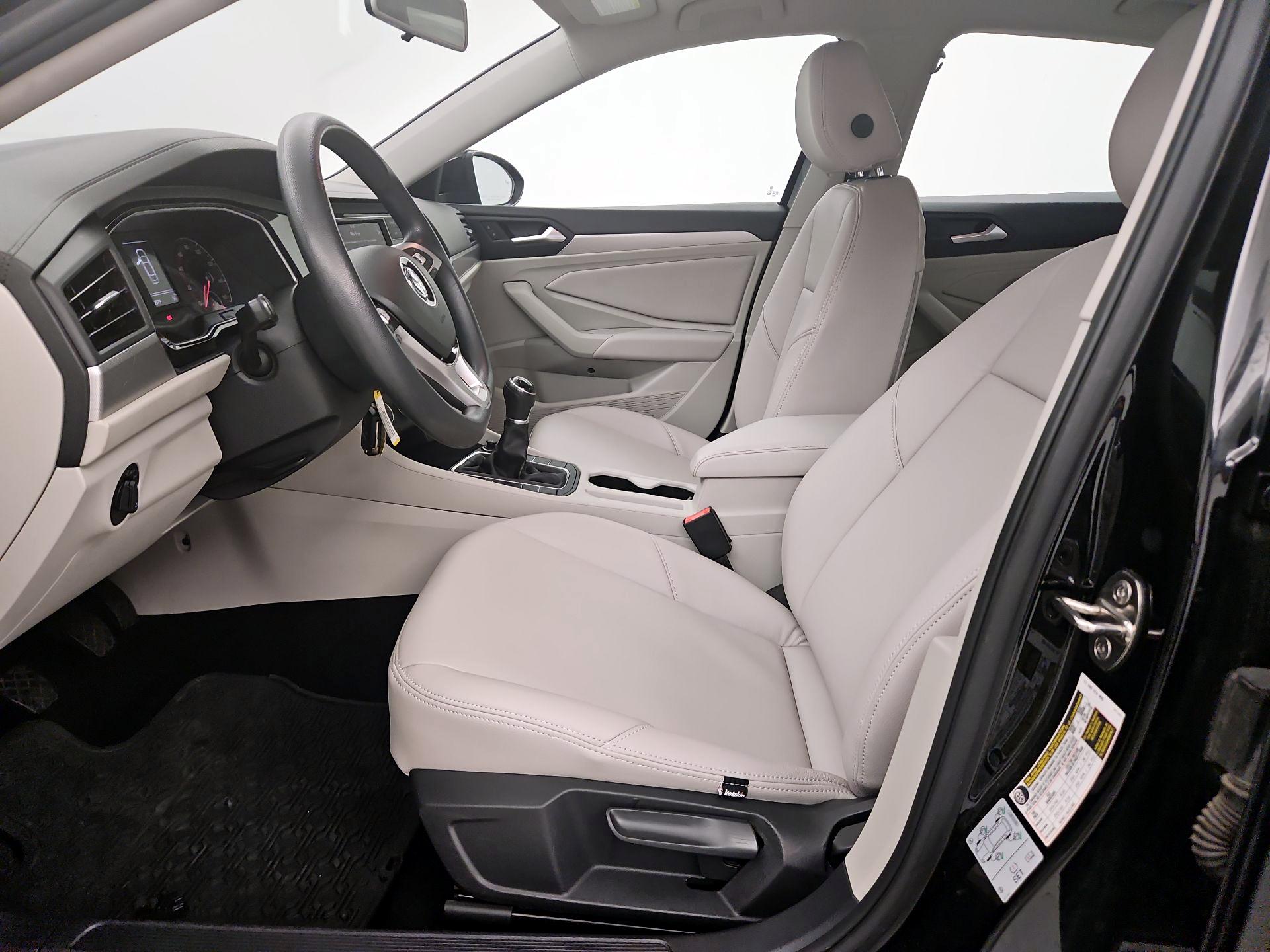 Thumbnail: 2019 Volkswagen Jetta - 11