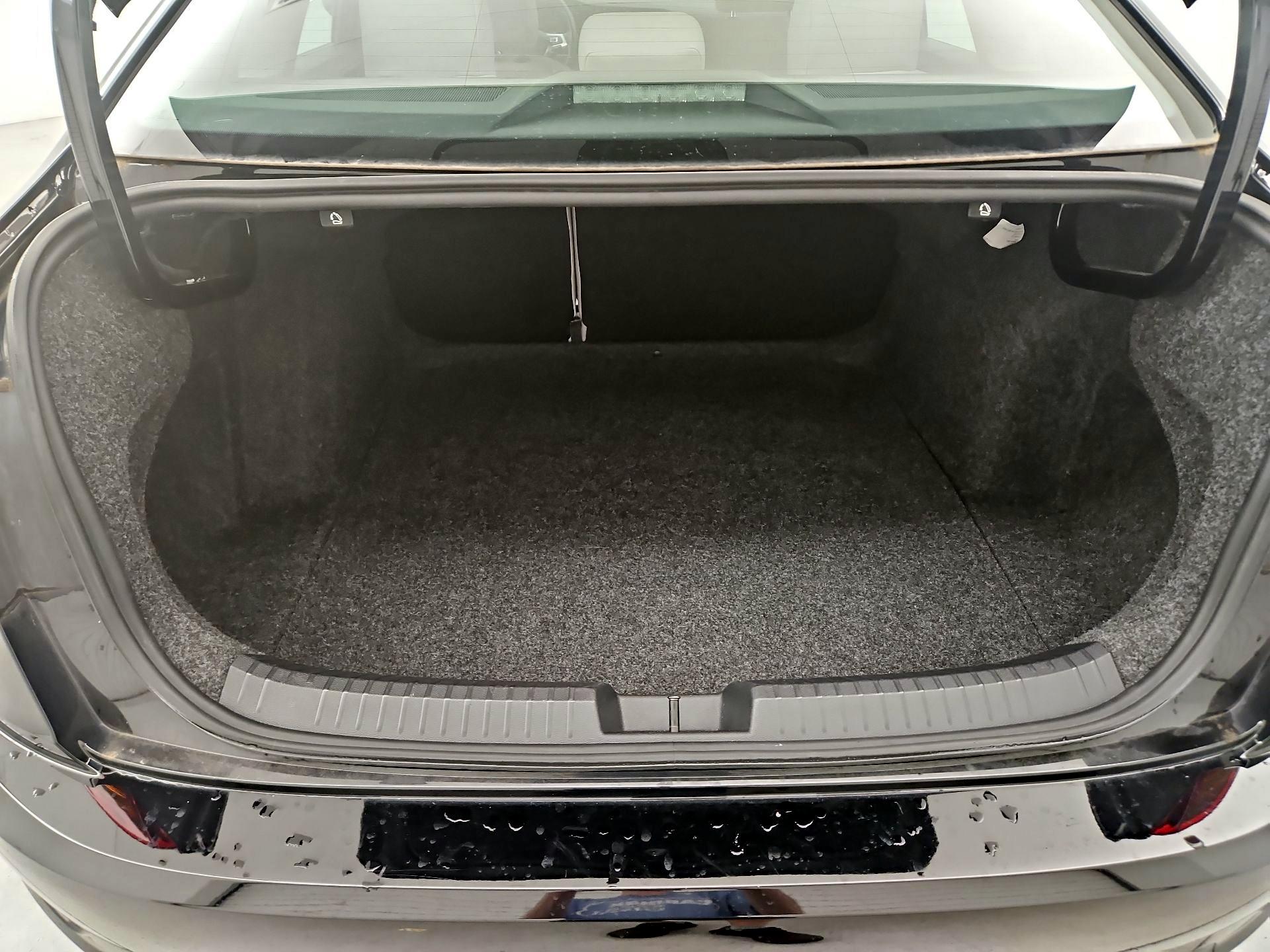 Thumbnail: 2019 Volkswagen Jetta - 20