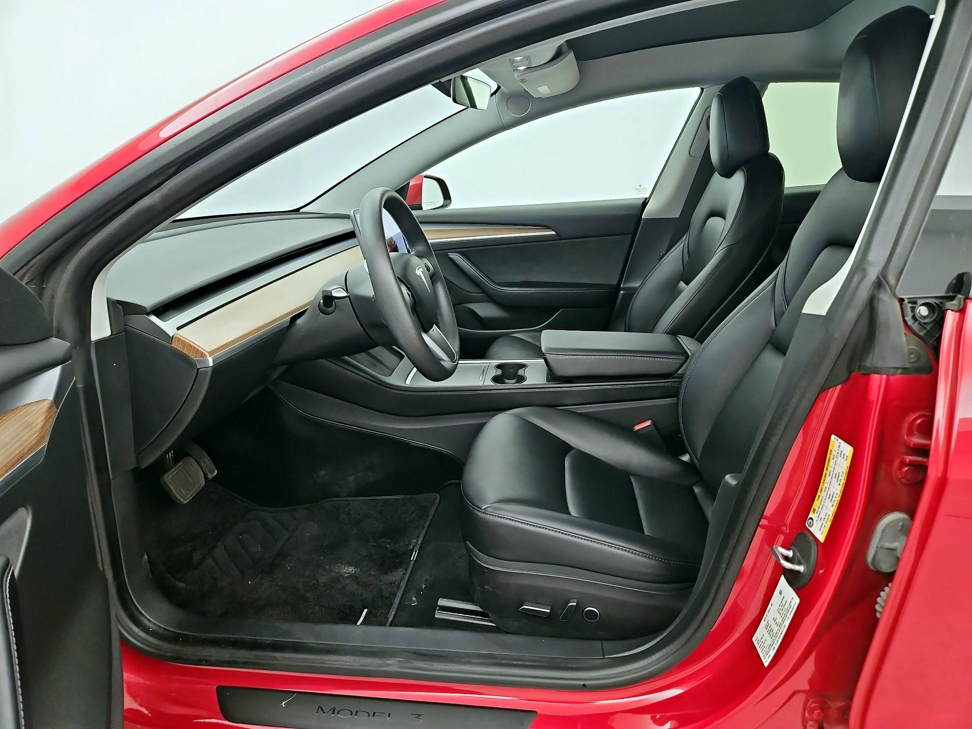 Thumbnail: 2022 Tesla Model 3 - 11