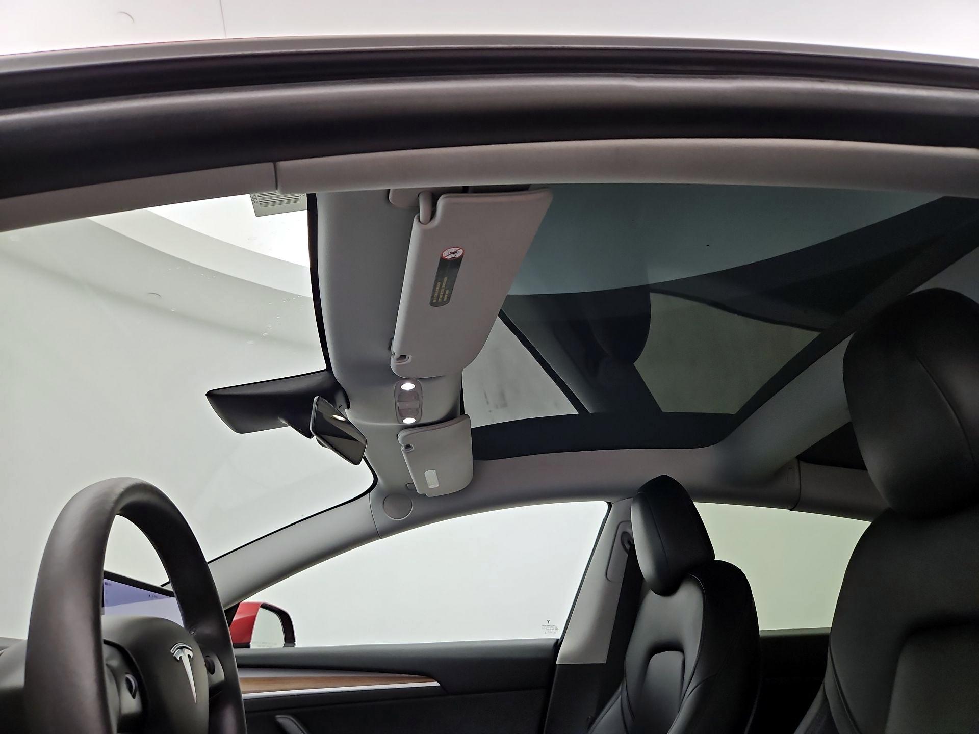 Thumbnail: 2022 Tesla Model 3 - 18