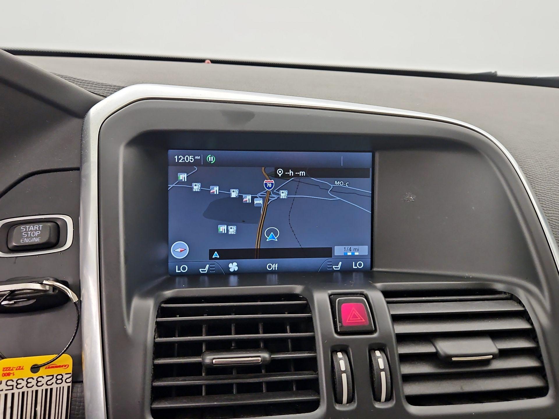 Thumbnail: 2015 Volvo XC60 - 14