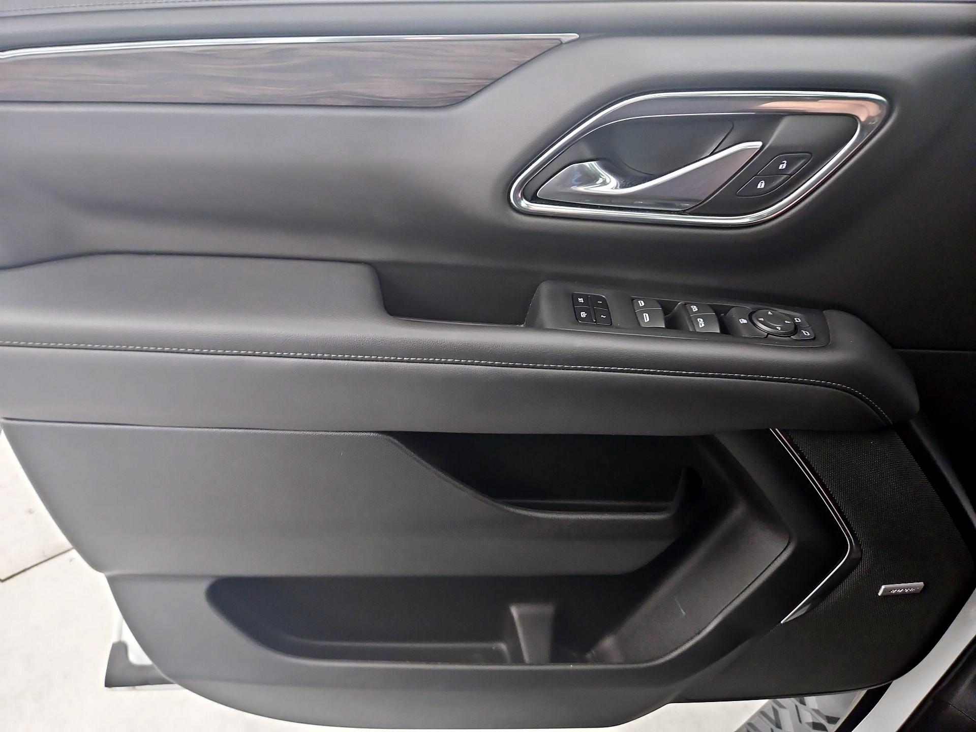 Thumbnail: 2023 Chevrolet Suburban - 12