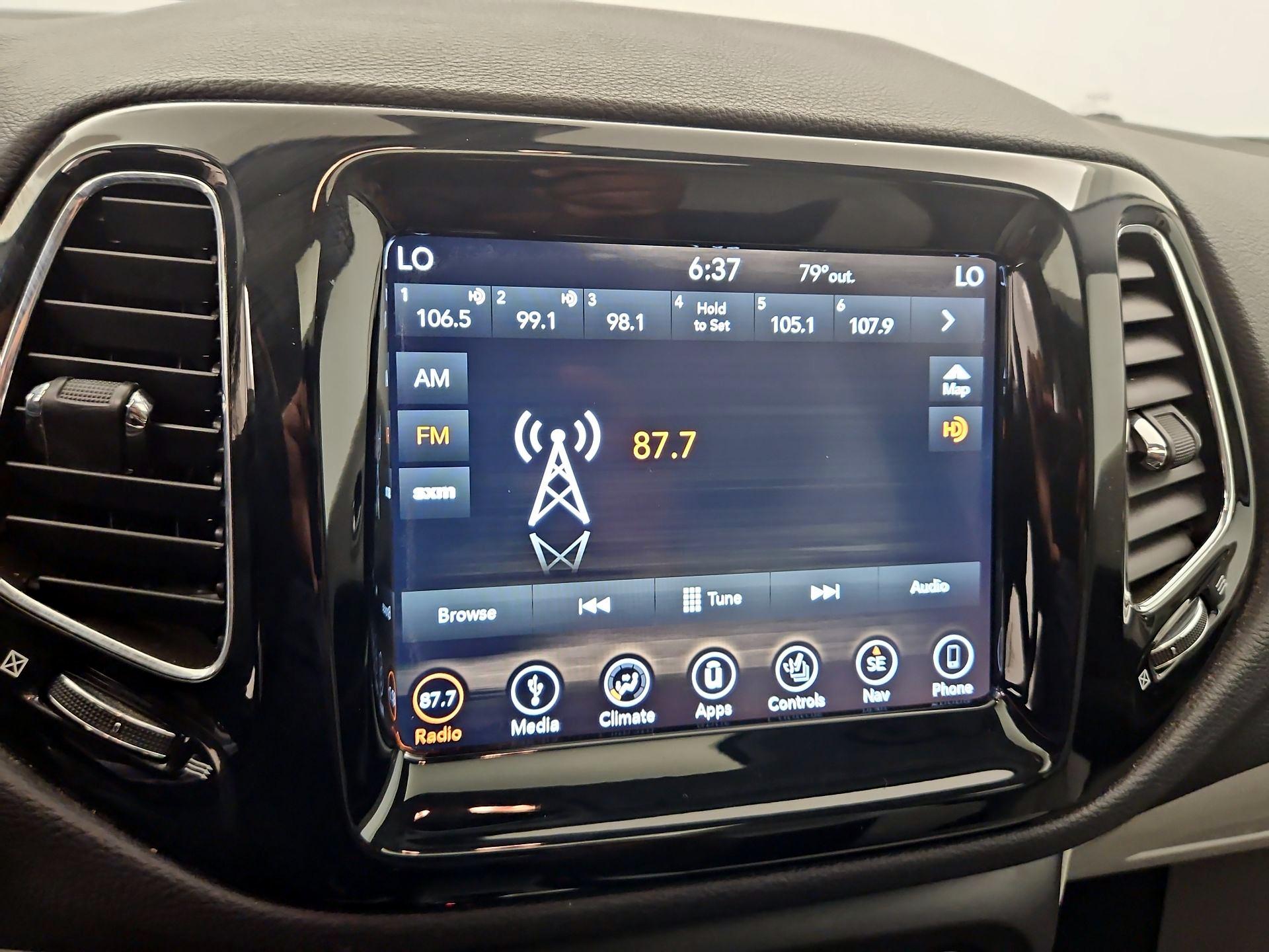 Thumbnail: 2019 Jeep Compass - 16