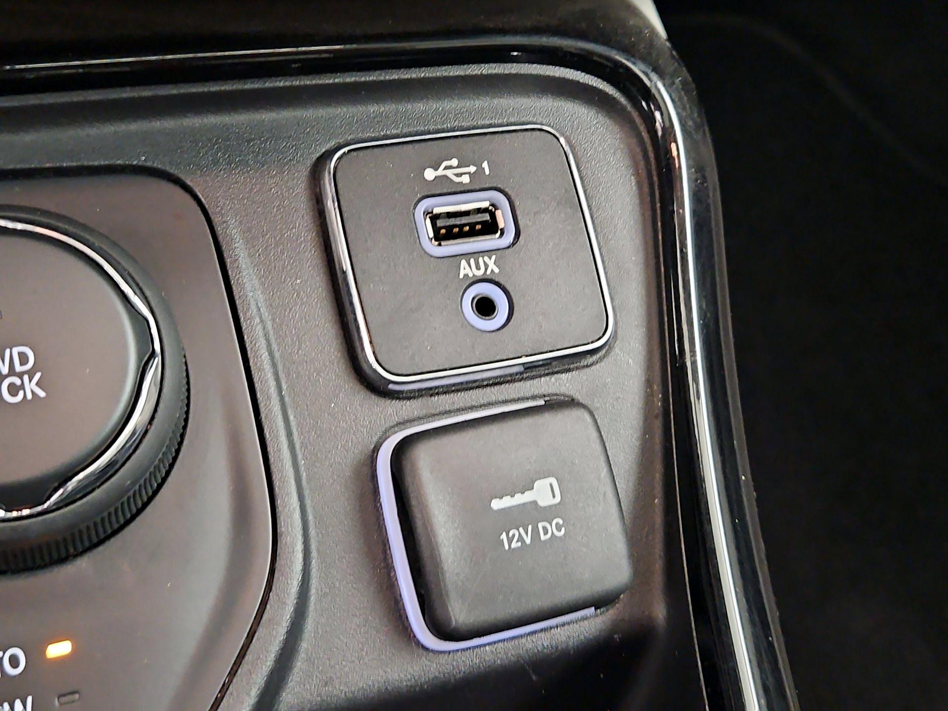 Thumbnail: 2019 Jeep Compass - 19