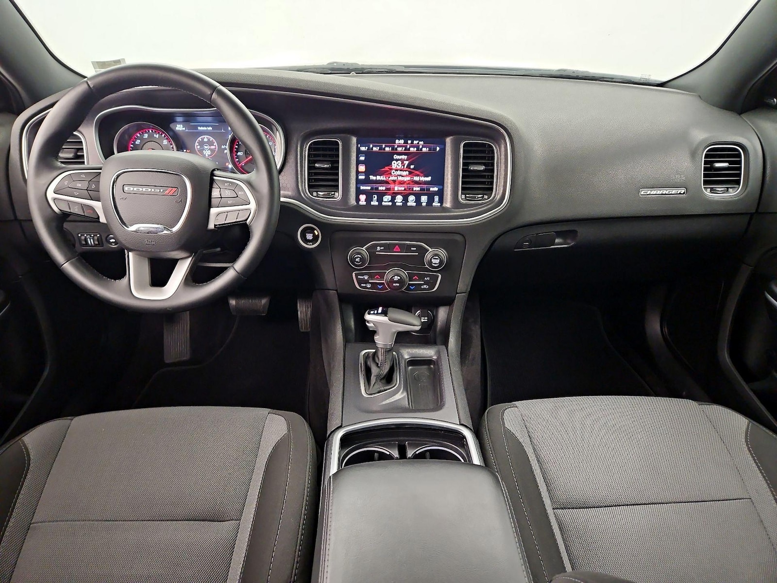 2016 Dodge Charger SXT - Photo 10