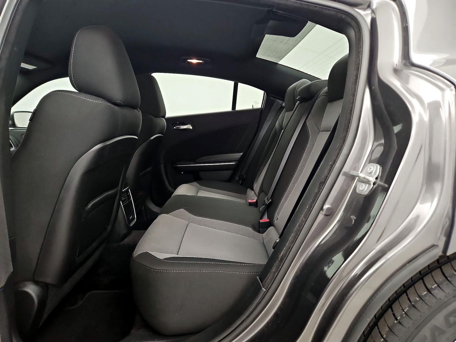 2016 Dodge Charger SXT - Photo 19