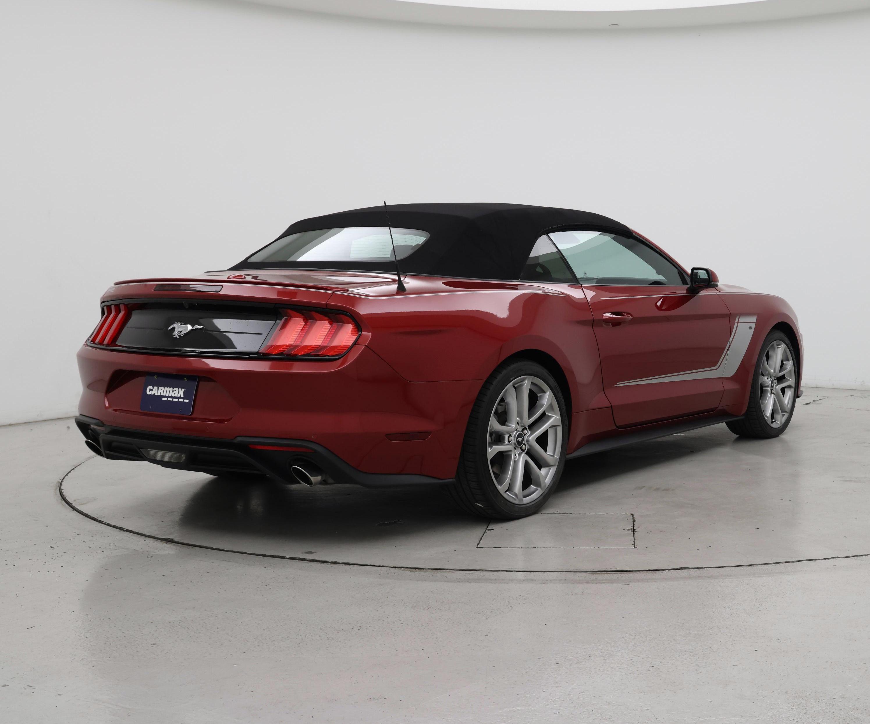 Thumbnail: 2022 Ford Mustang - 8