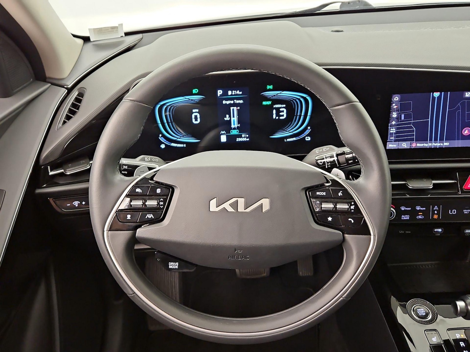 2024 Kia Niro EX - Photo 11