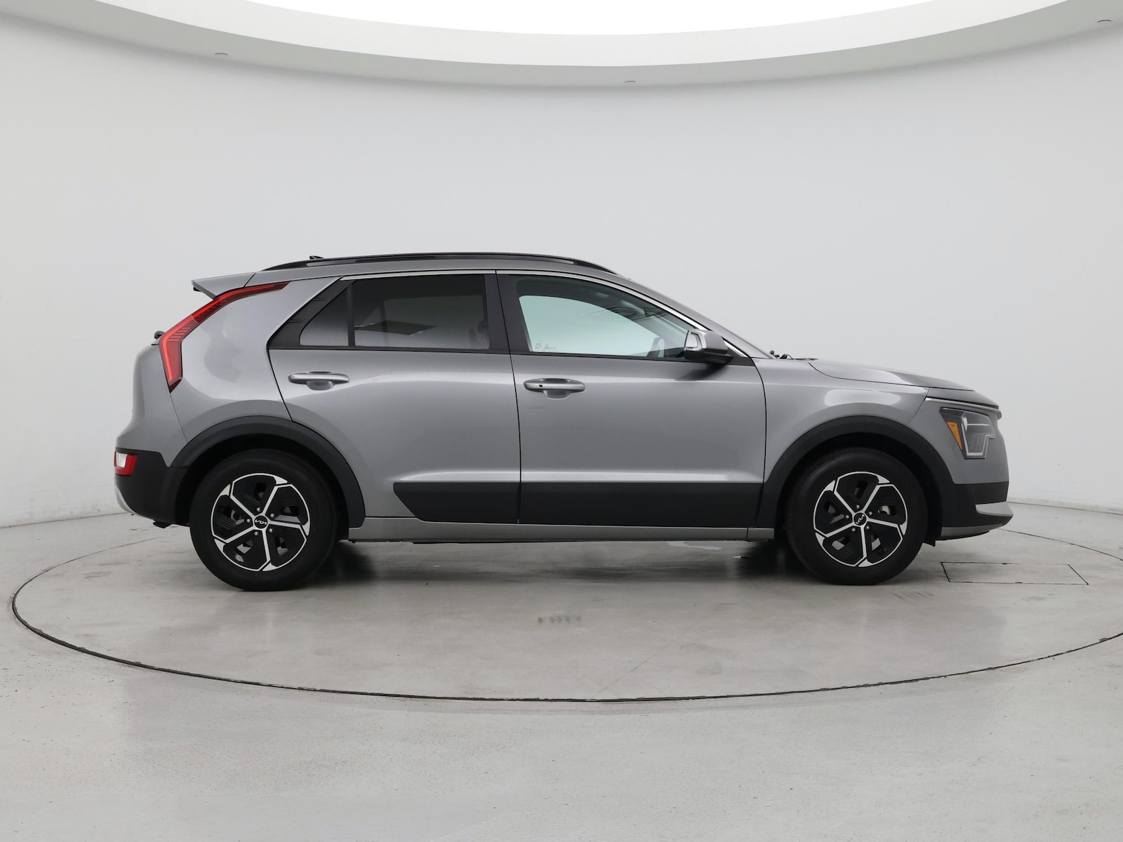 2024 Kia Niro EX - Photo 8