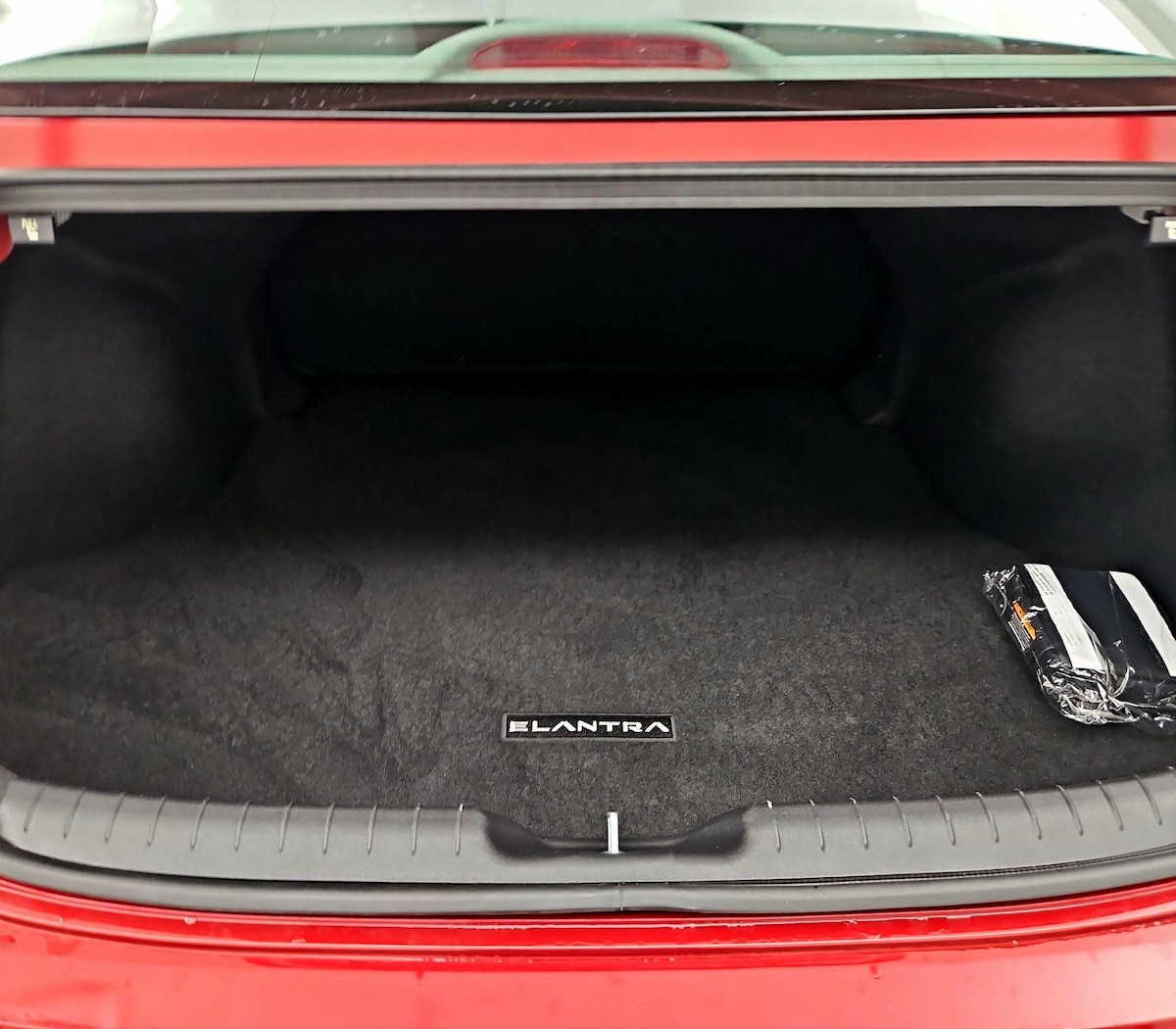 Trunk/Cargo (Seats Up)