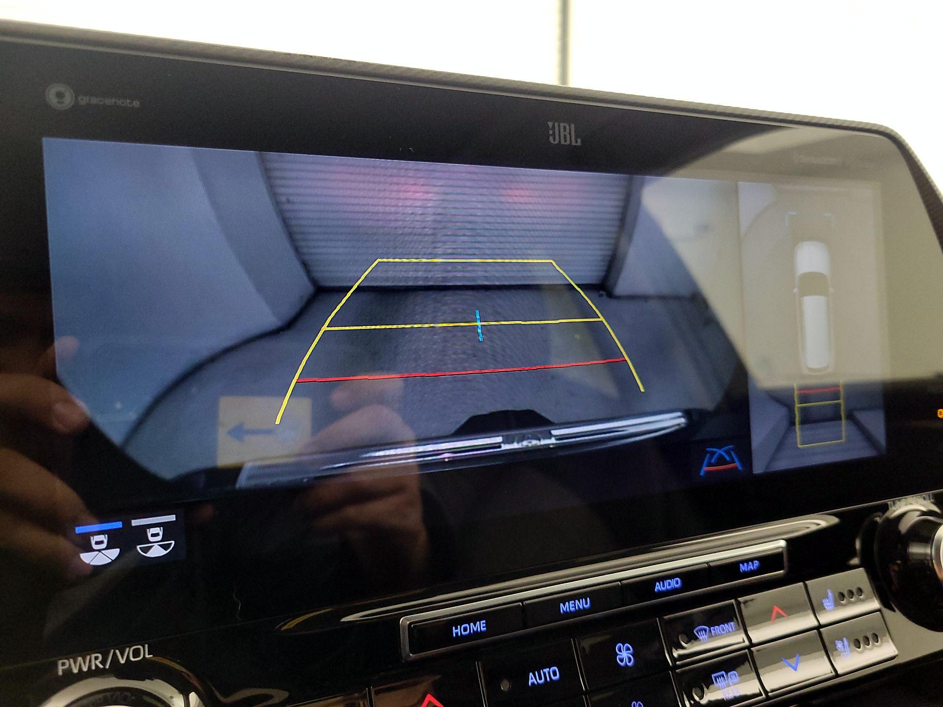 Thumbnail: 2022 Toyota Highlander - 15