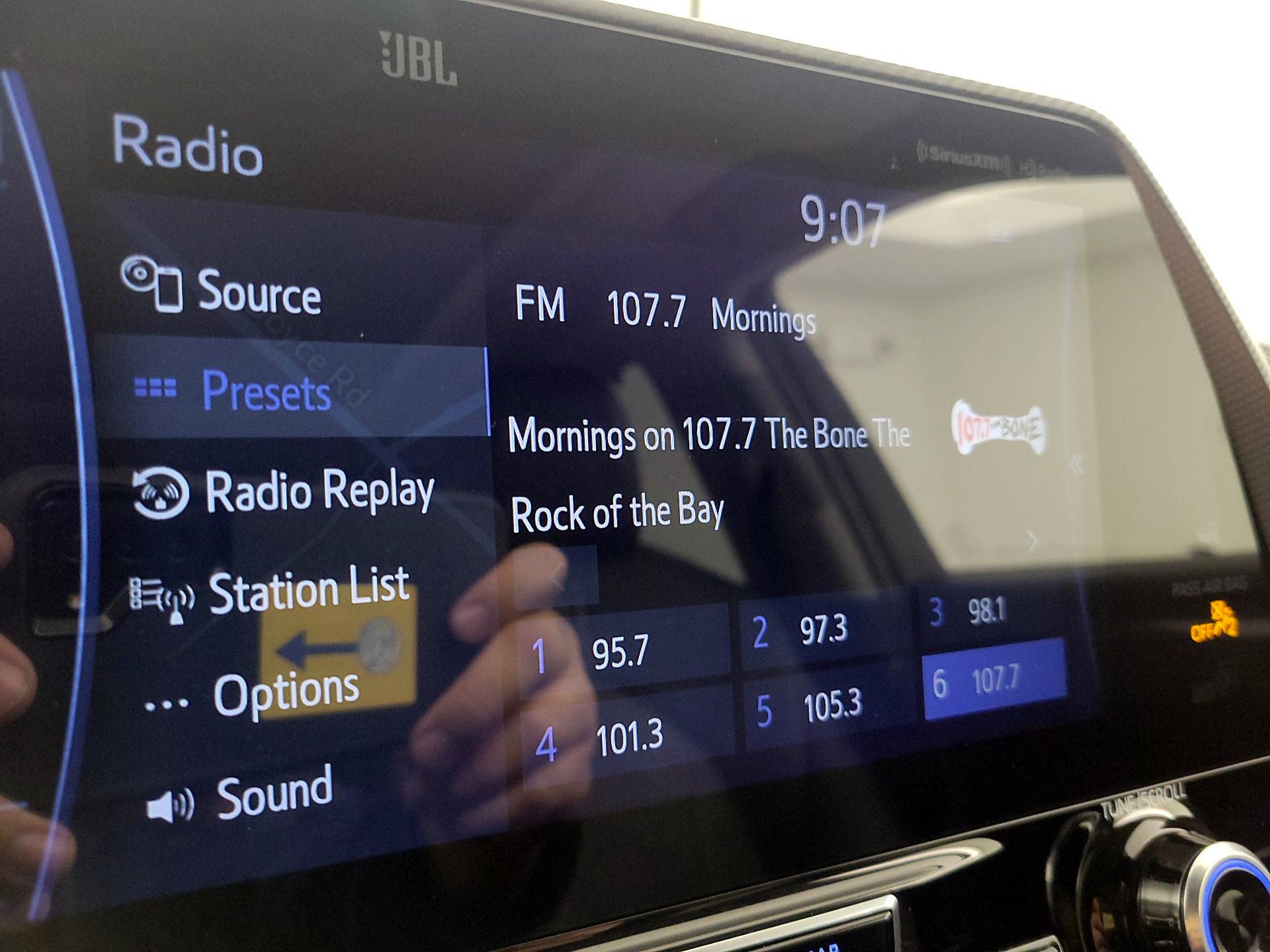 Thumbnail: 2022 Toyota Highlander - 16