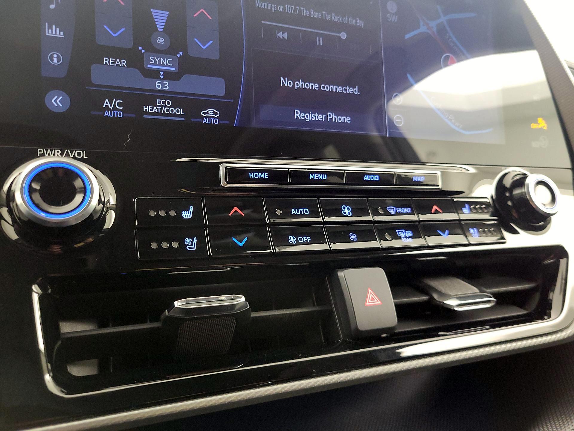 Thumbnail: 2022 Toyota Highlander - 17