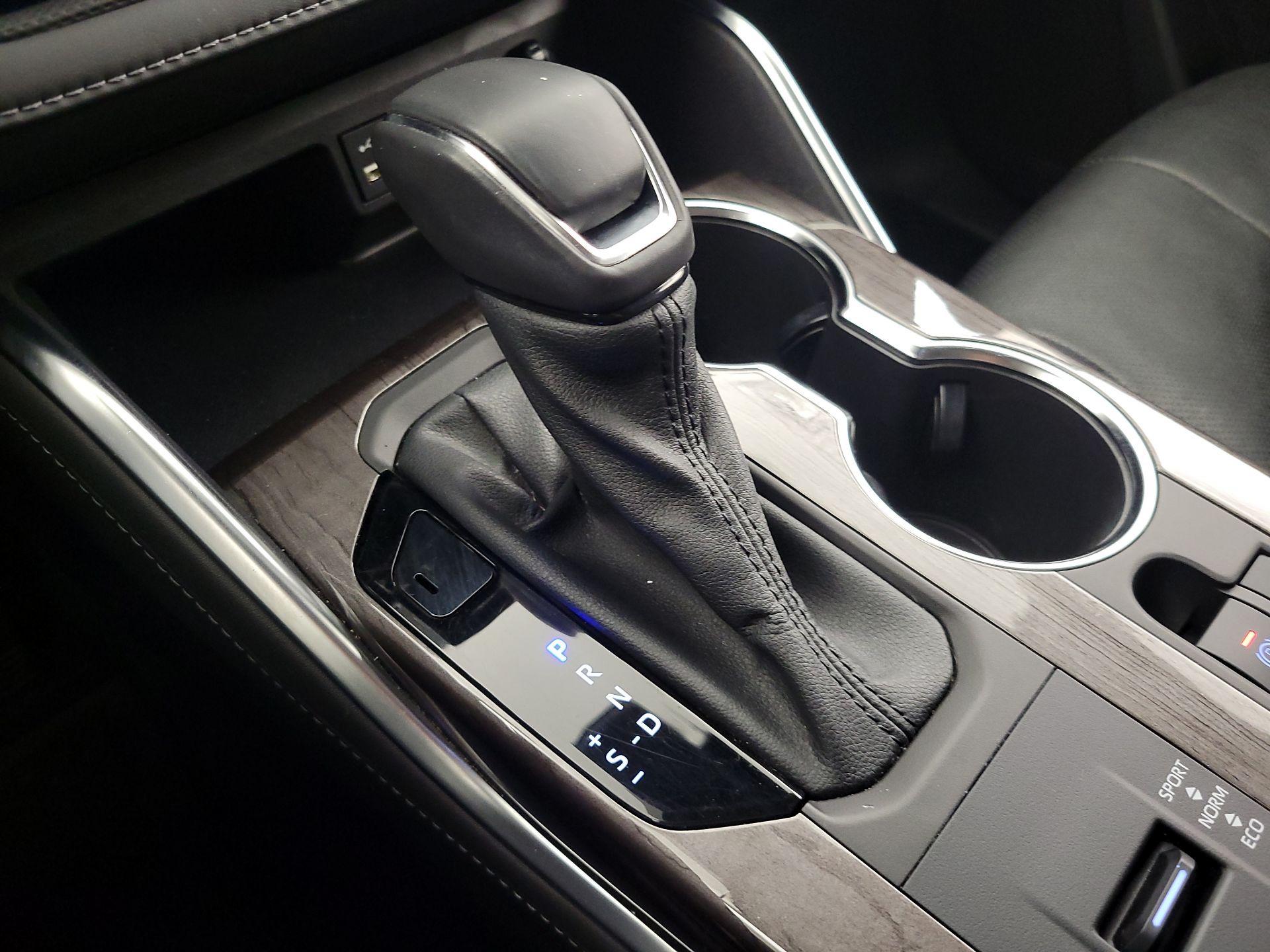 Thumbnail: 2022 Toyota Highlander - 18