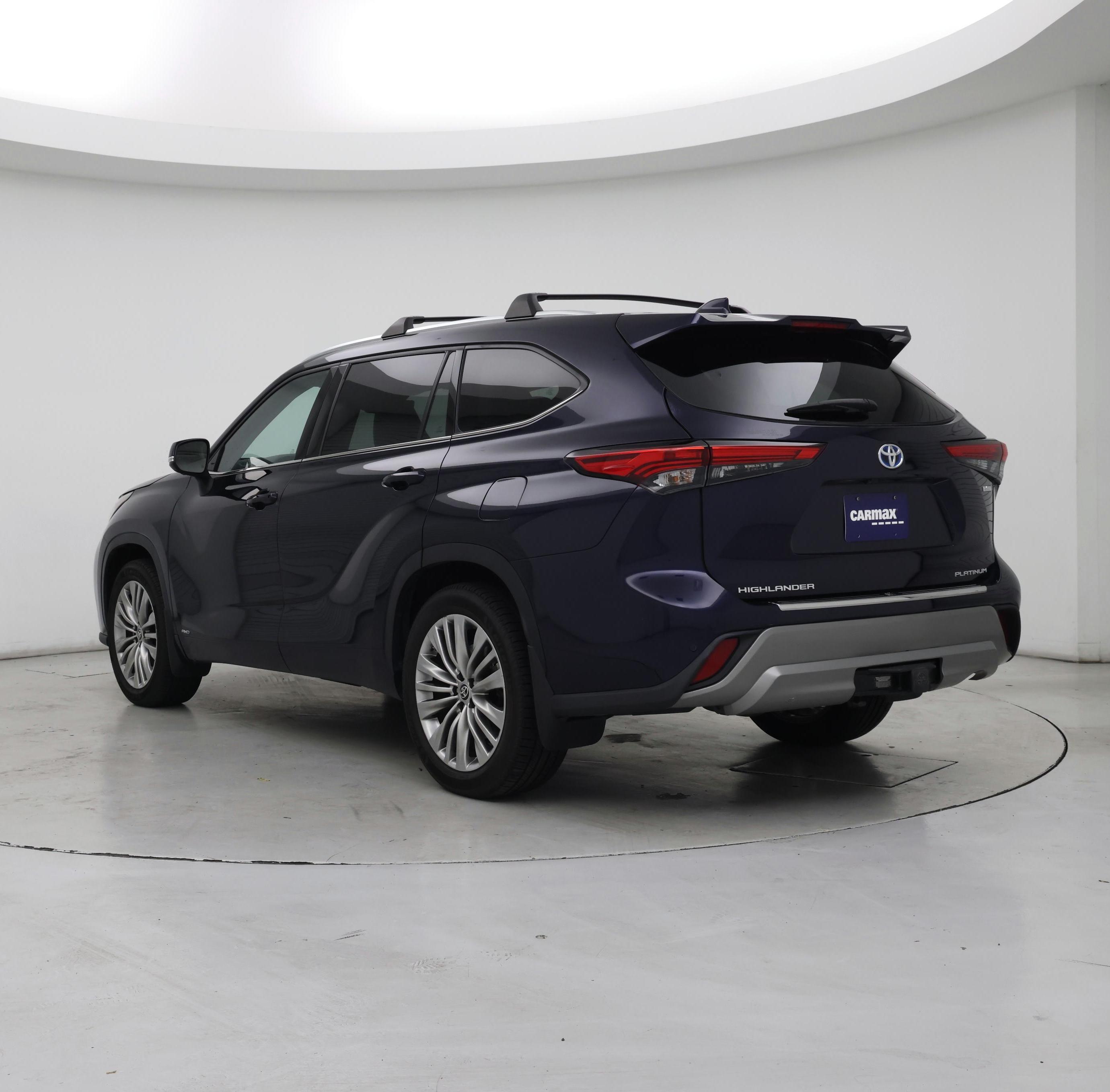 Thumbnail: 2022 Toyota Highlander - 2