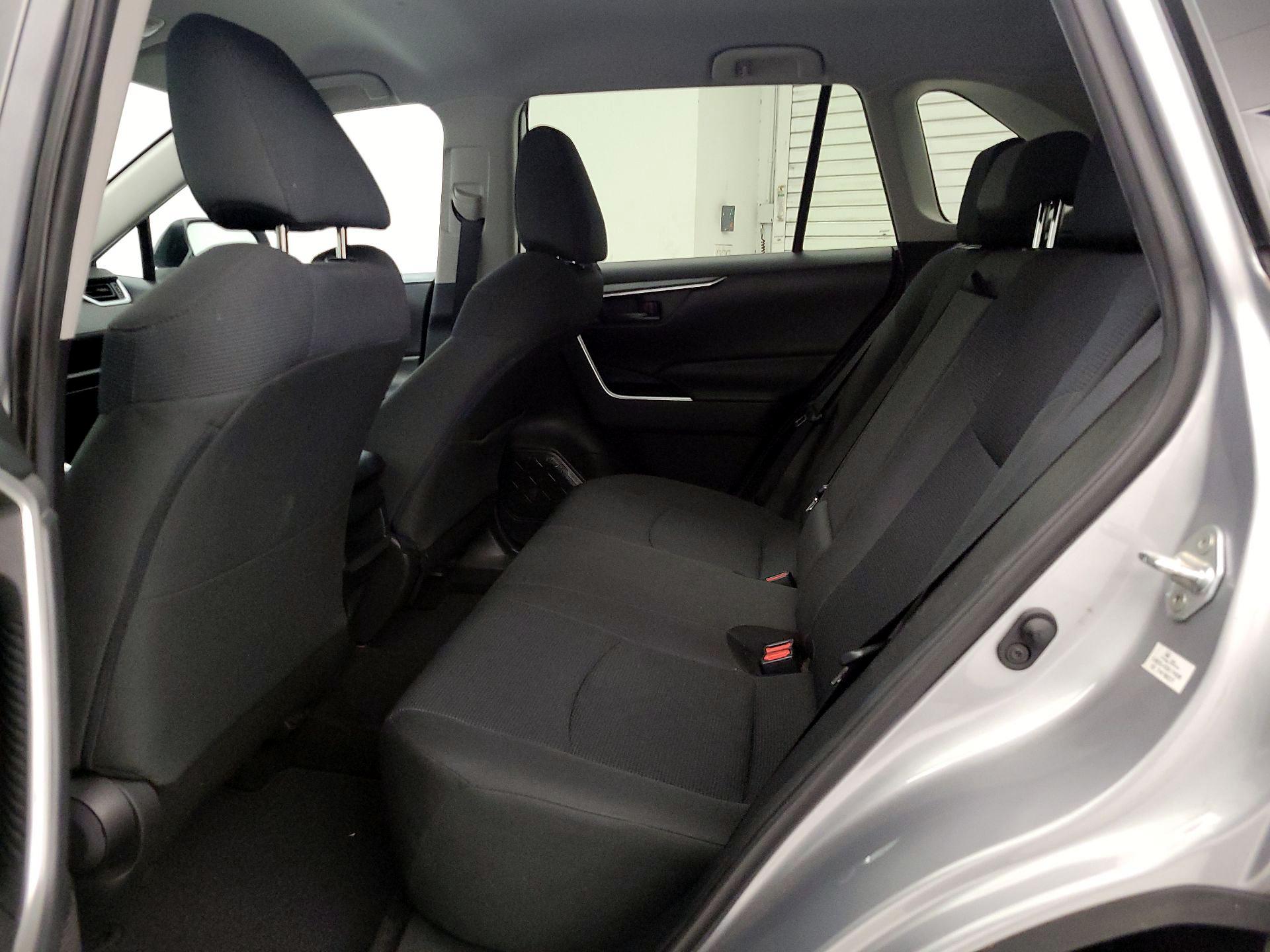 Thumbnail: 2019 Toyota RAV4 - 19