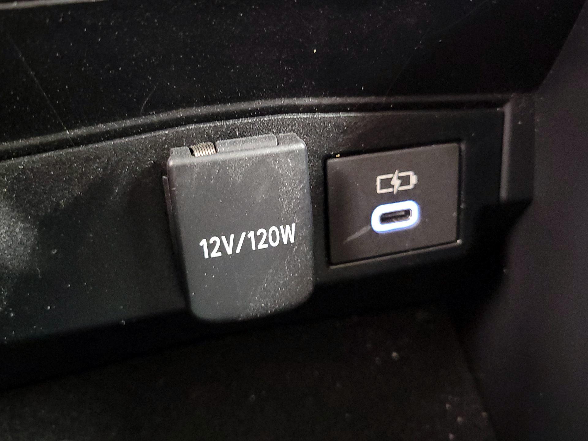 Thumbnail: 2025 Toyota Corolla - 18