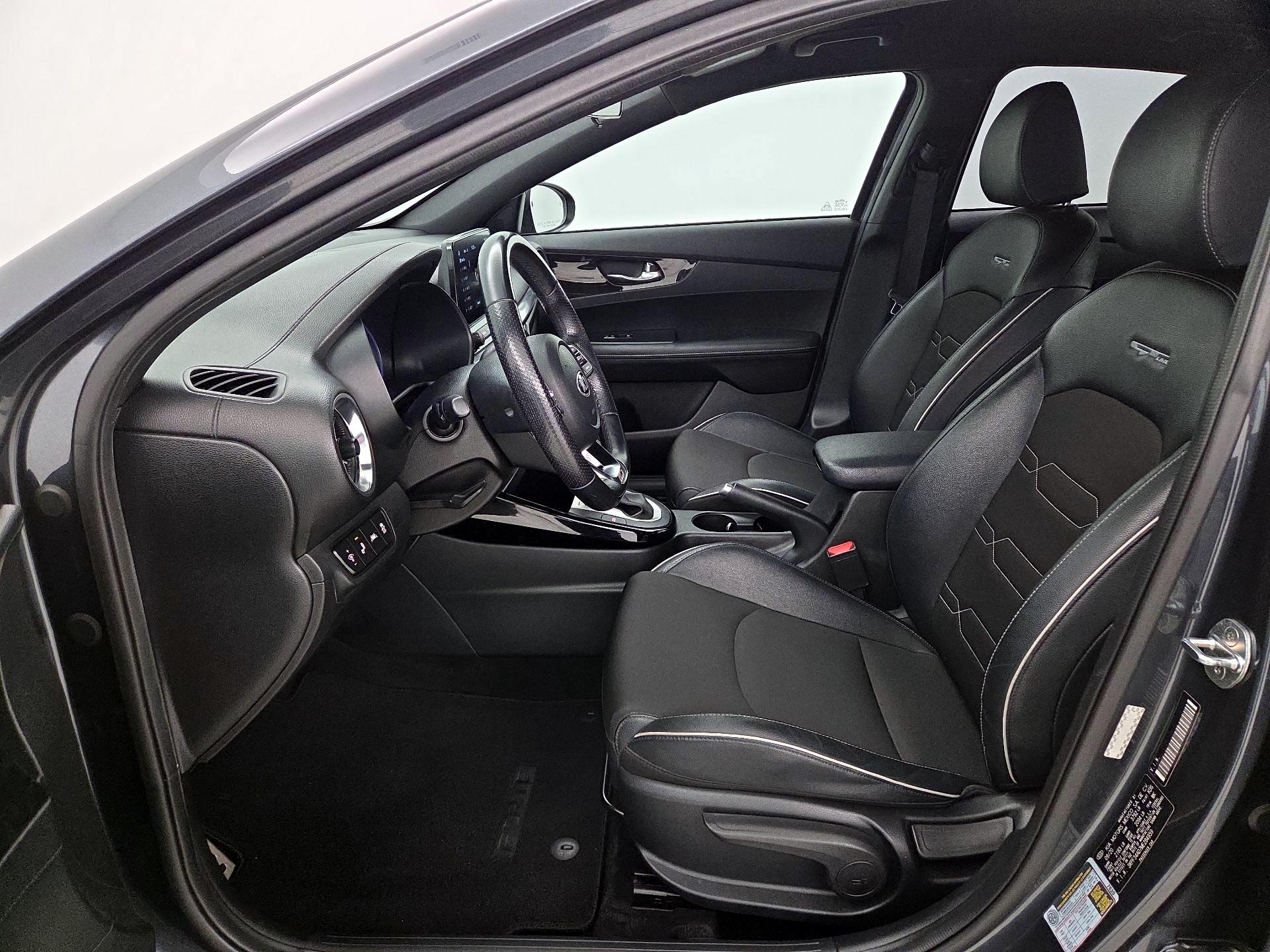 Thumbnail: 2021 Kia Forte - 11