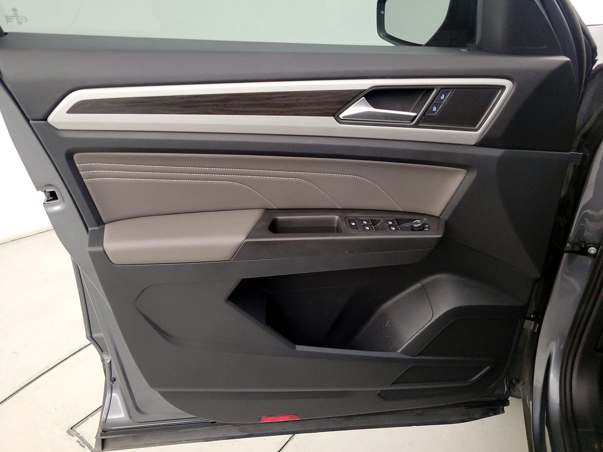 Thumbnail: 2022 Volkswagen Atlas - 12